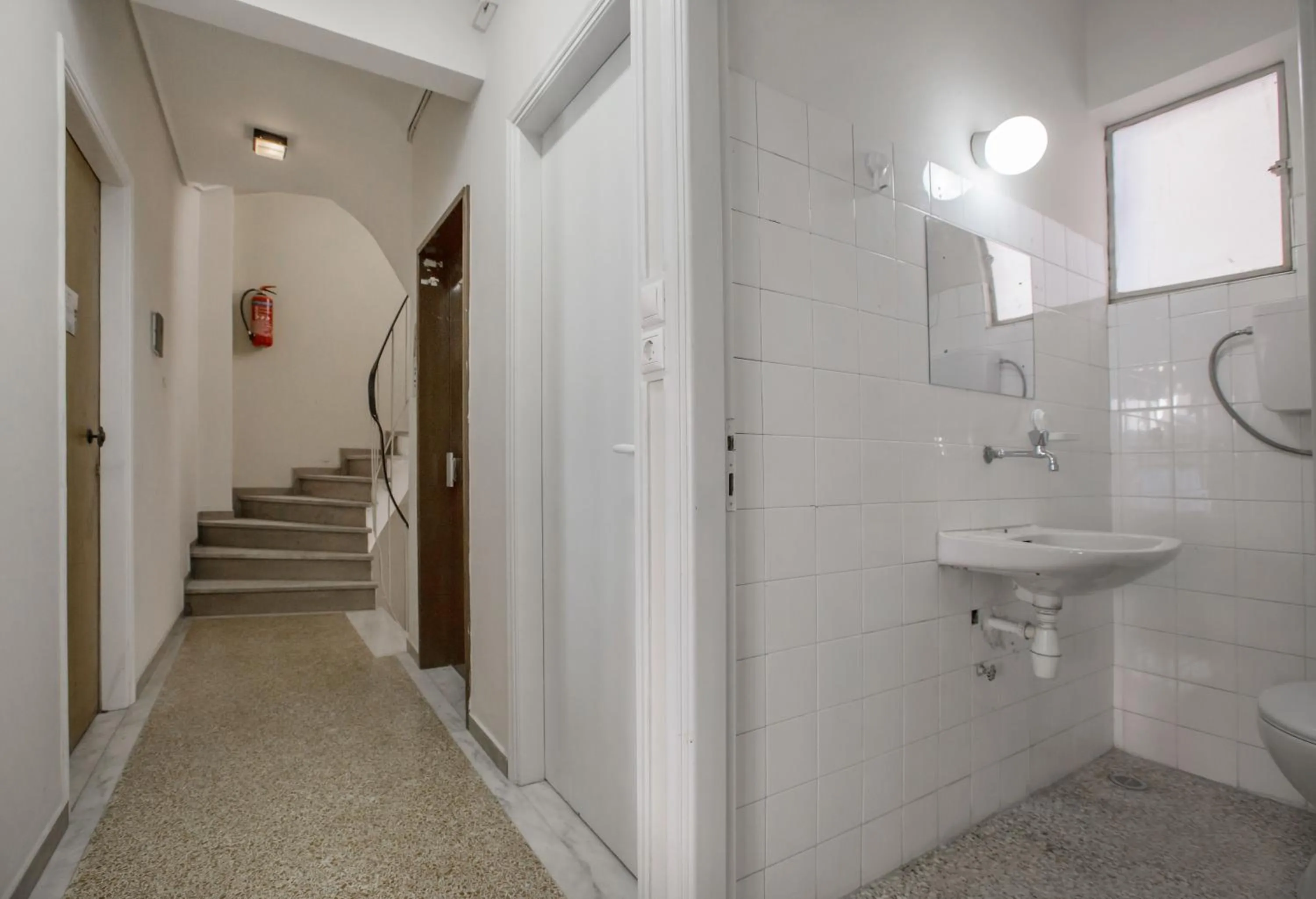 Toilet in Leonidas Loft in the heart of Athens by GHH