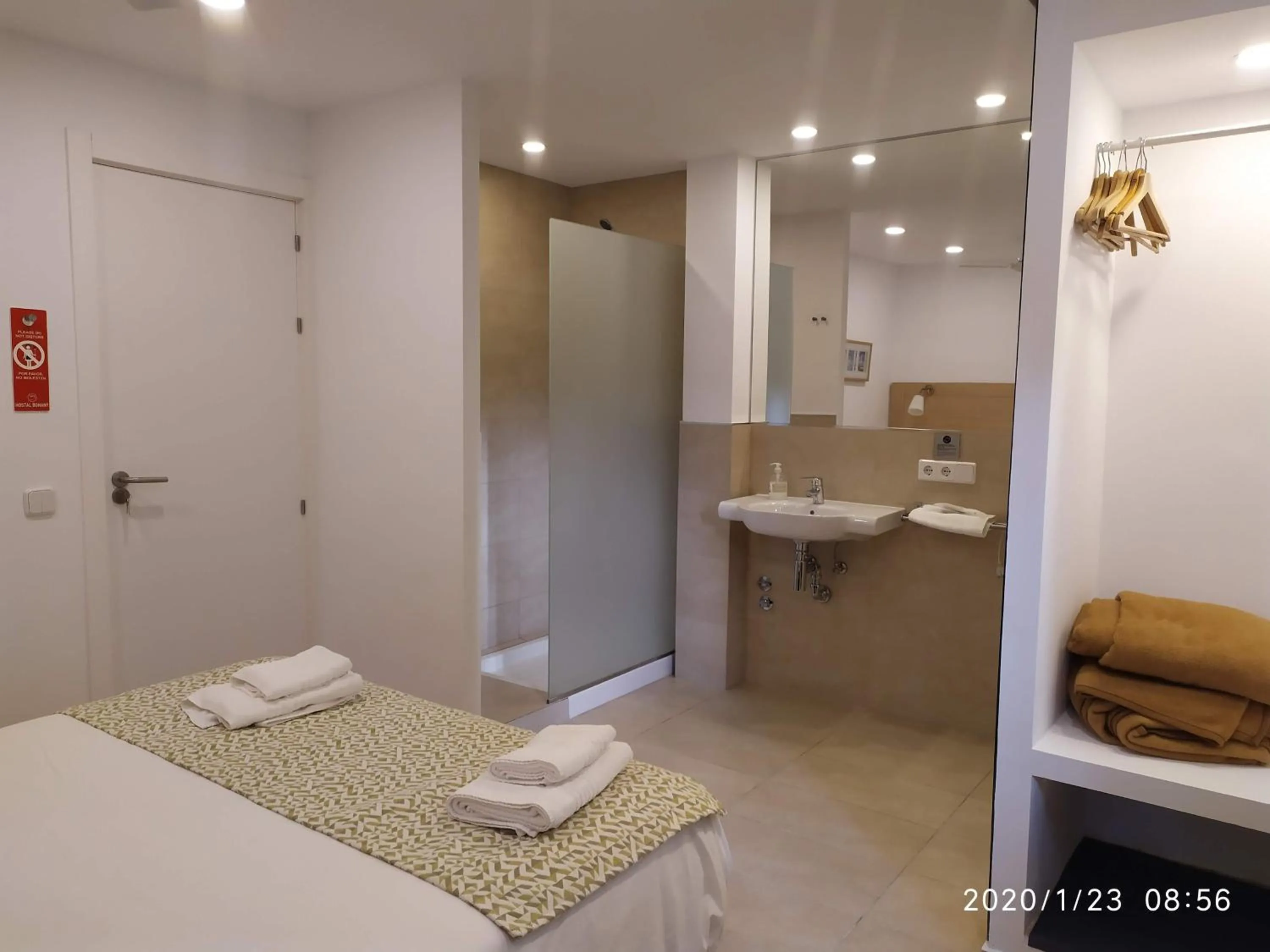 Photo of the whole room, Bed in Hostal Bonany