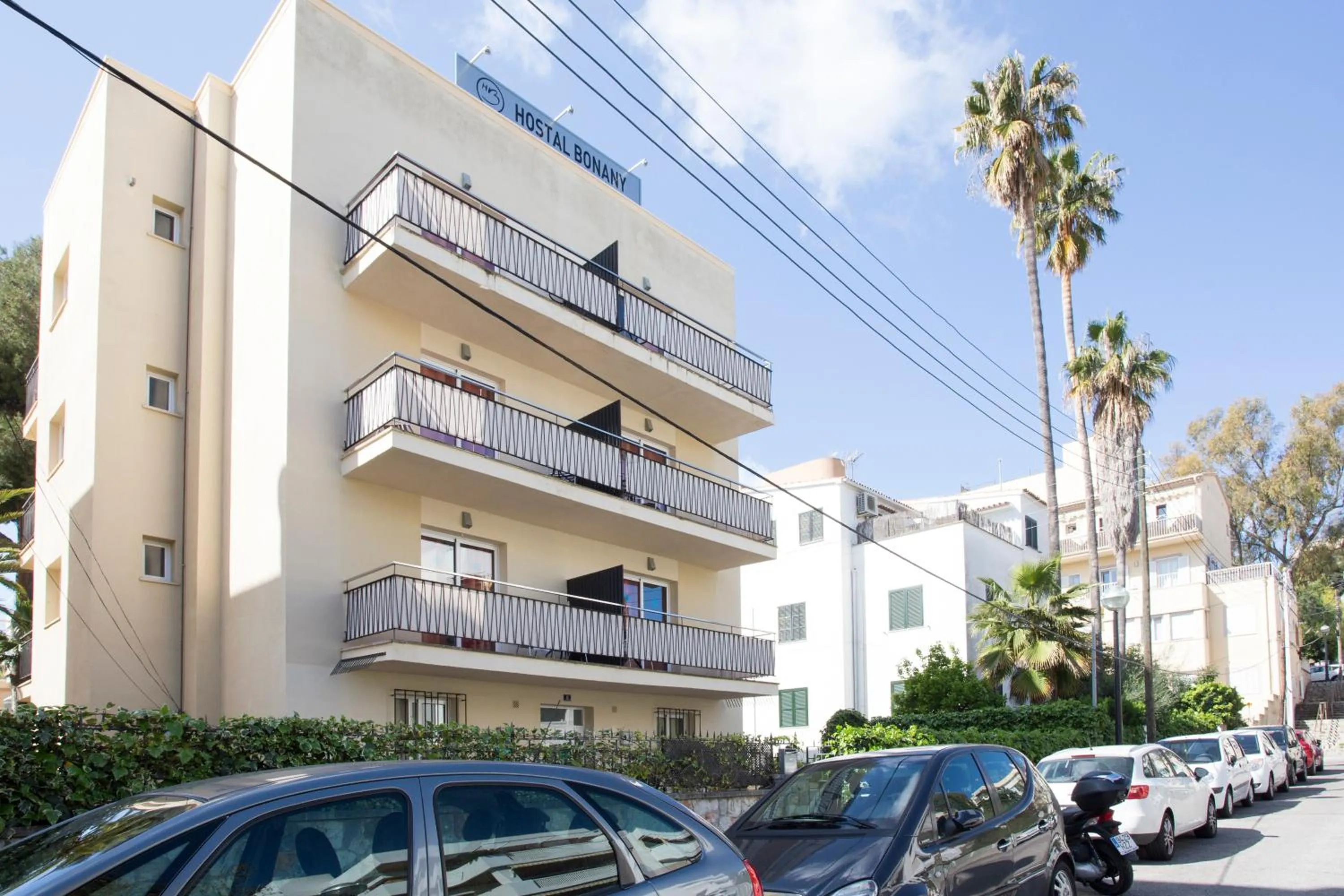 Facade/entrance in Hostal Bonany