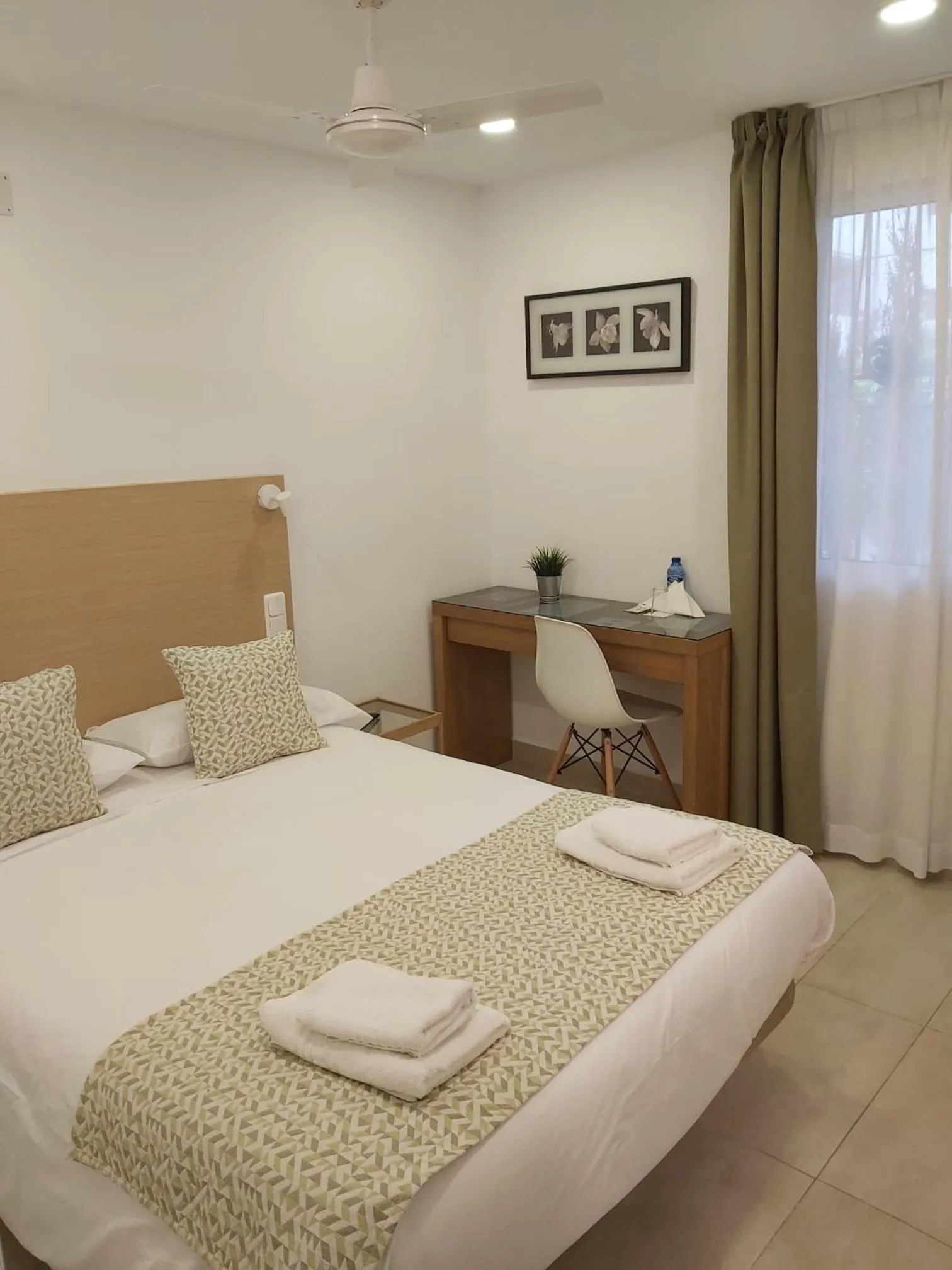 Bed in Hostal Bonany