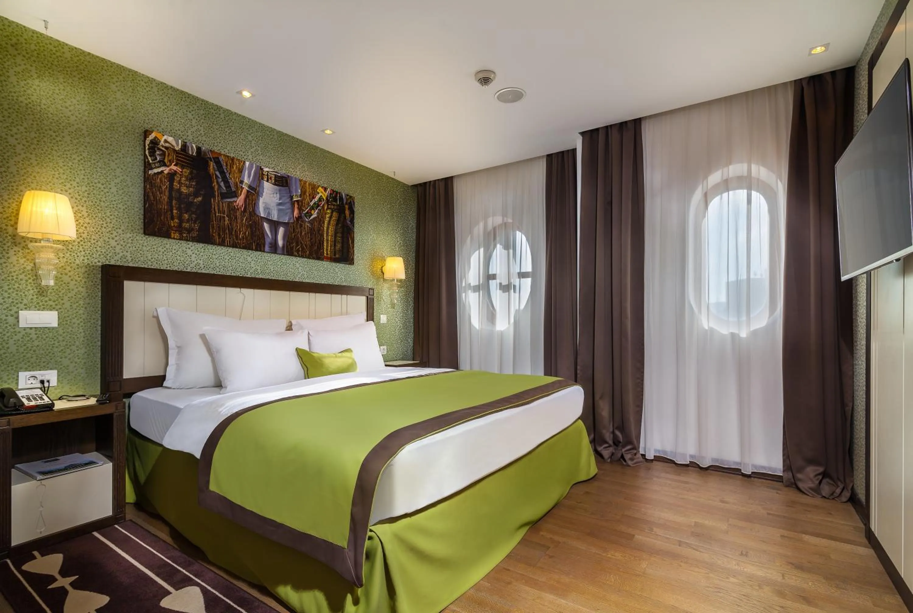 Bedroom, Bed in Epoque Hotel - Relais & Chateaux