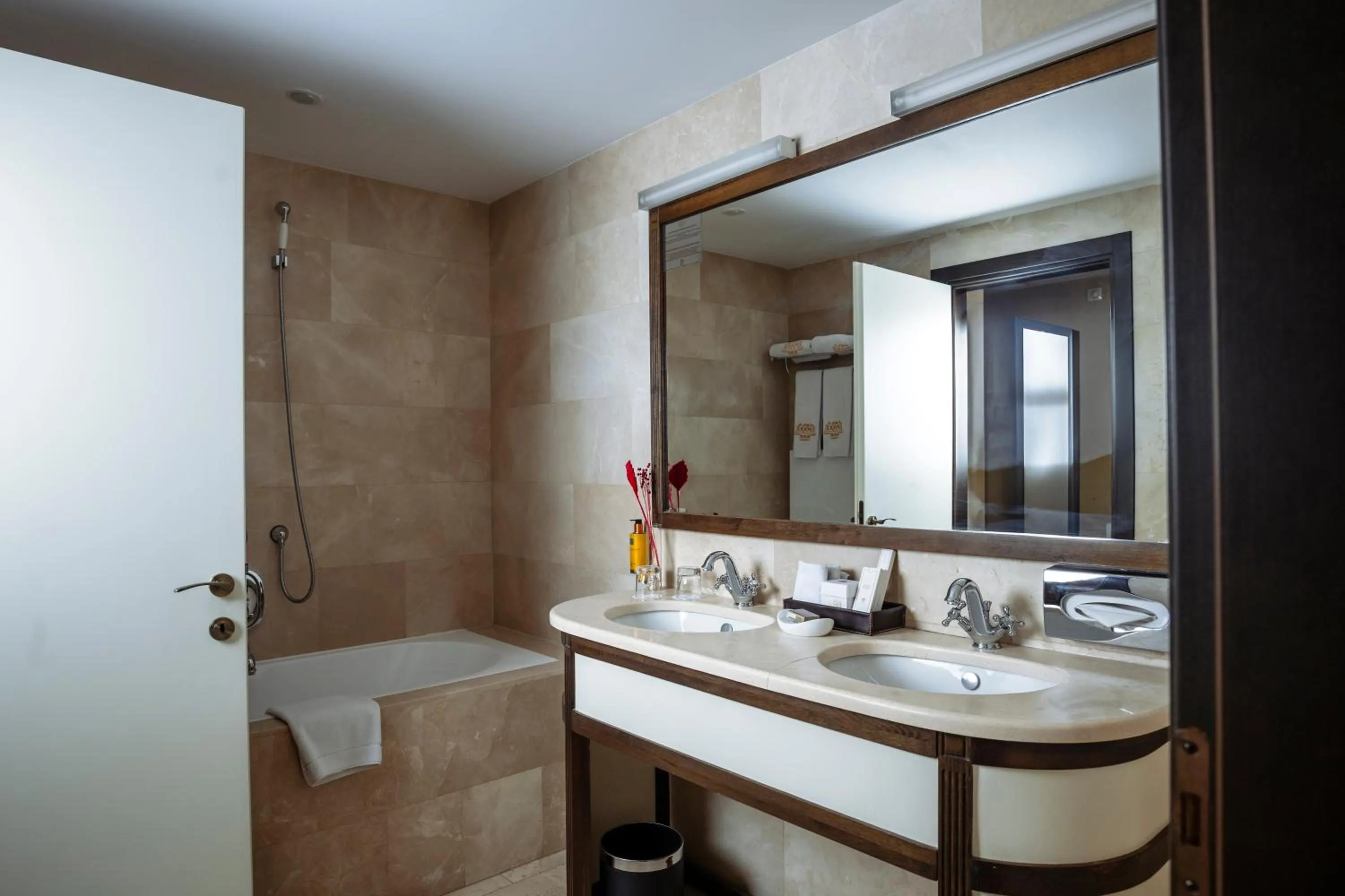 Bathroom in Epoque Hotel - Relais & Chateaux