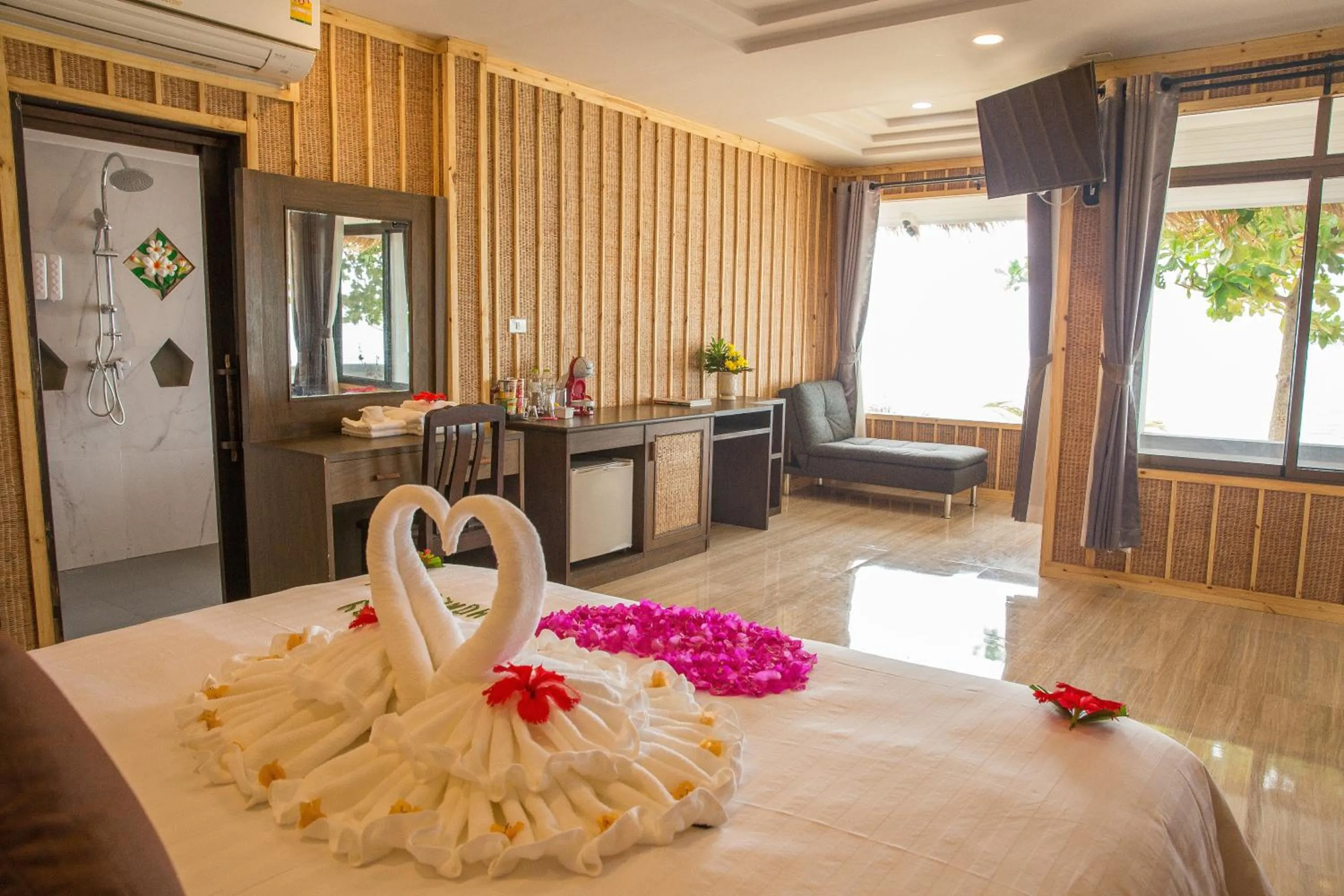 Photo of the whole room, Bed in Adarin Beach Resort