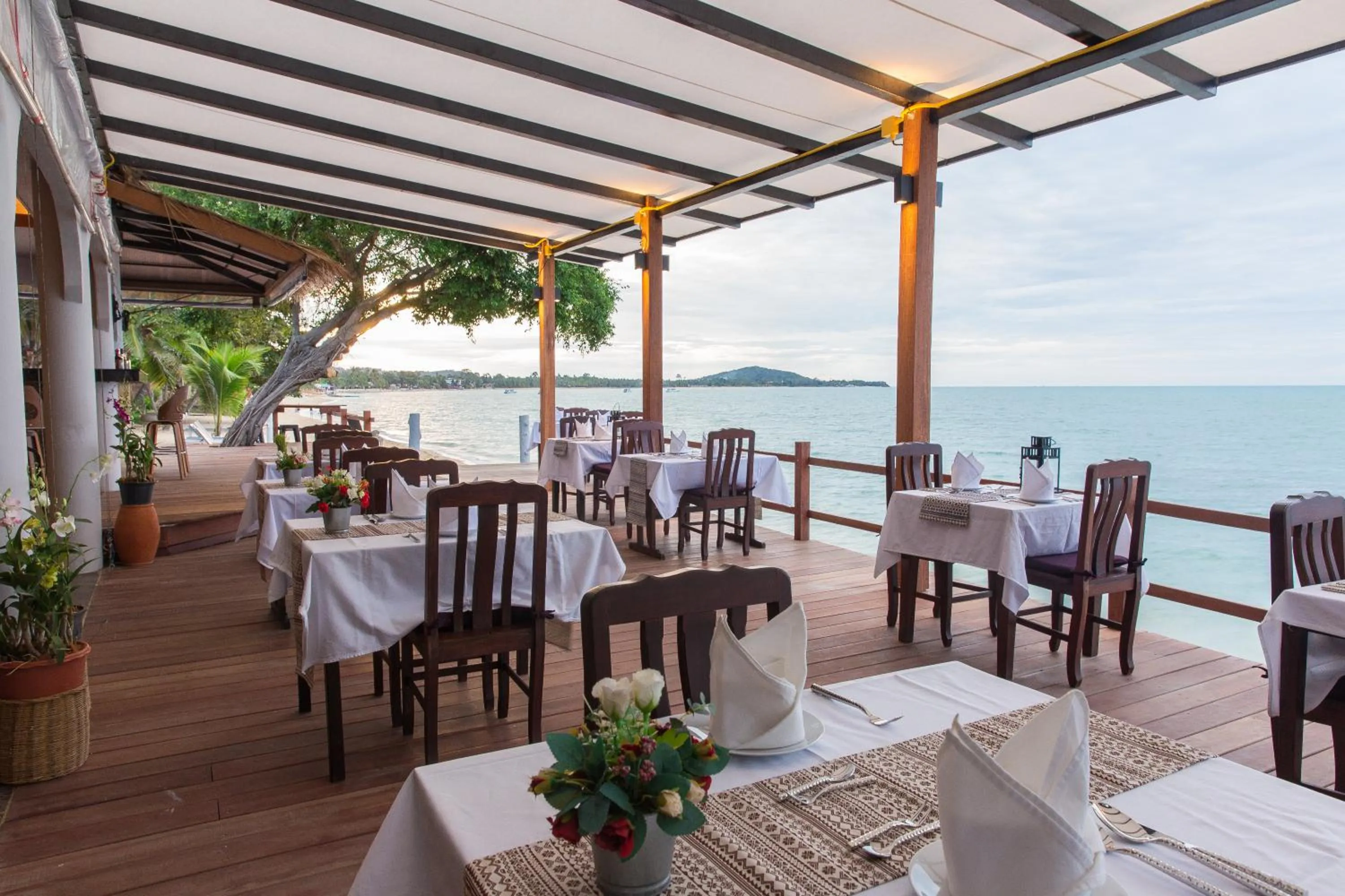 Restaurant/places to eat in Adarin Beach Resort