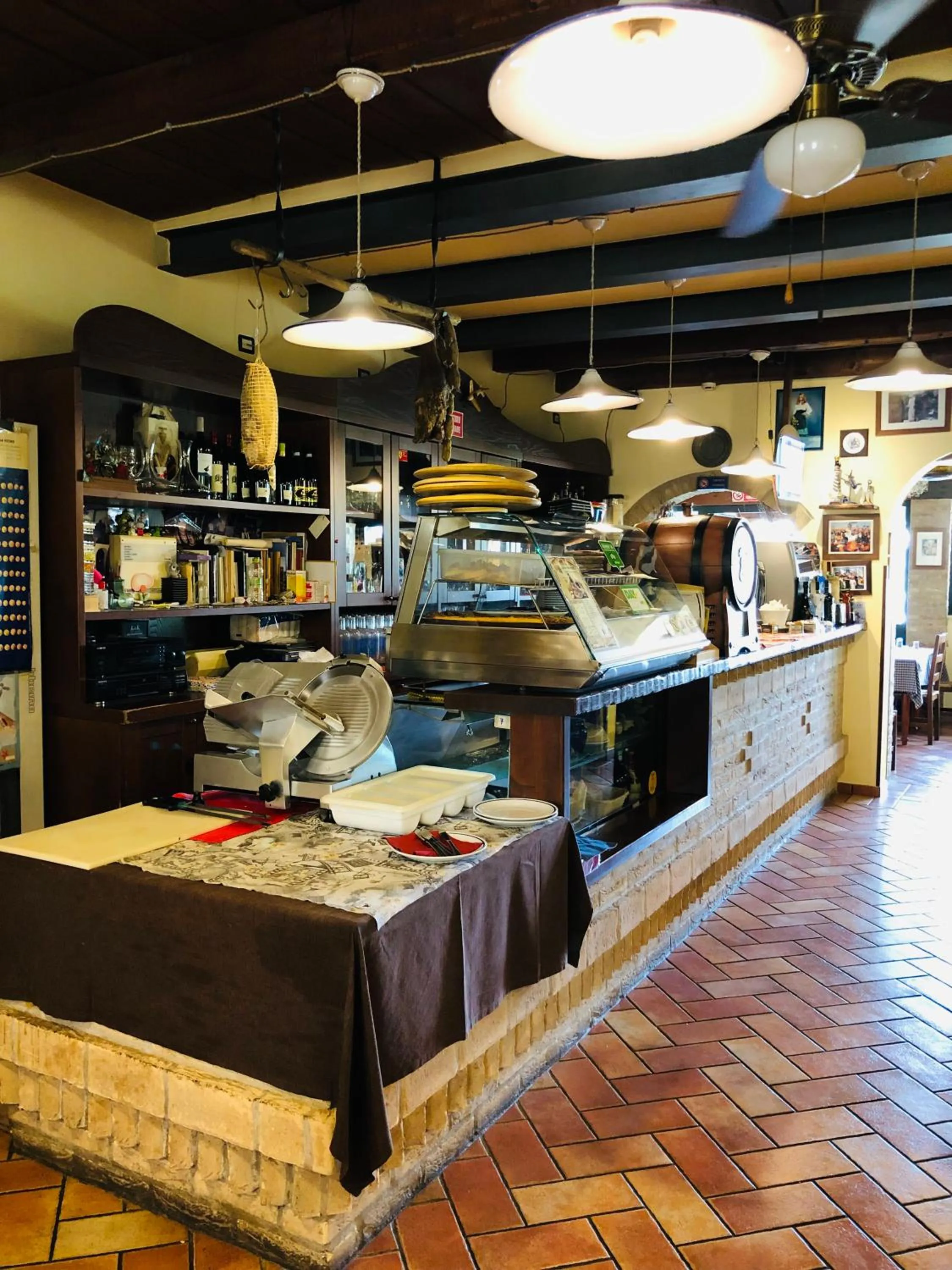 Restaurant/places to eat in Hotel Softwood