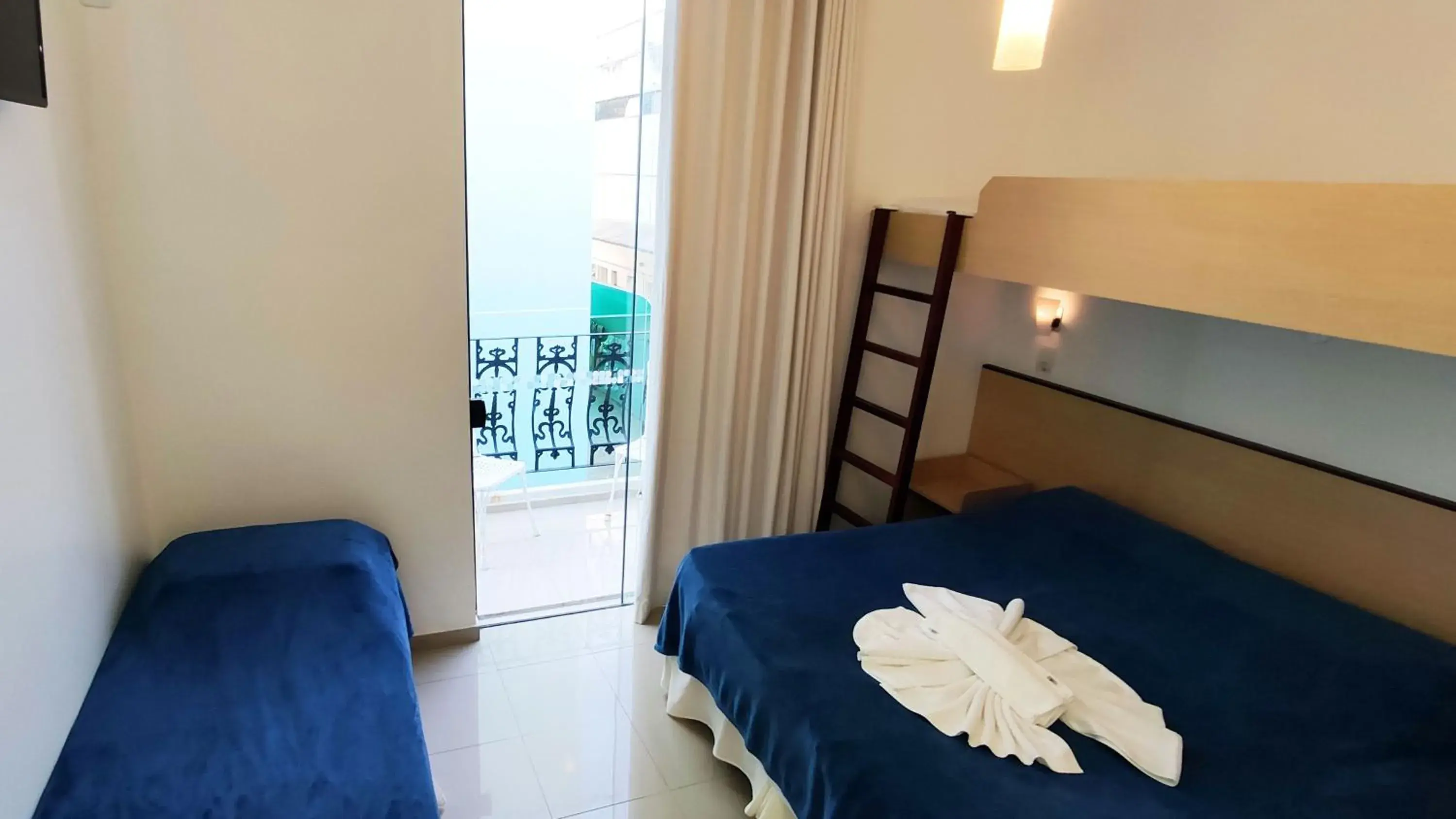 Superior Quadruple Room in Pousada Omnimare Superior Quadruple Room in Pousada Omnimare