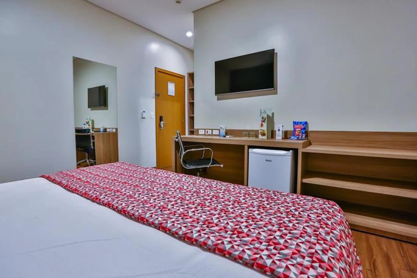 Bedroom, Bed in Comfort Mogi Guaçu