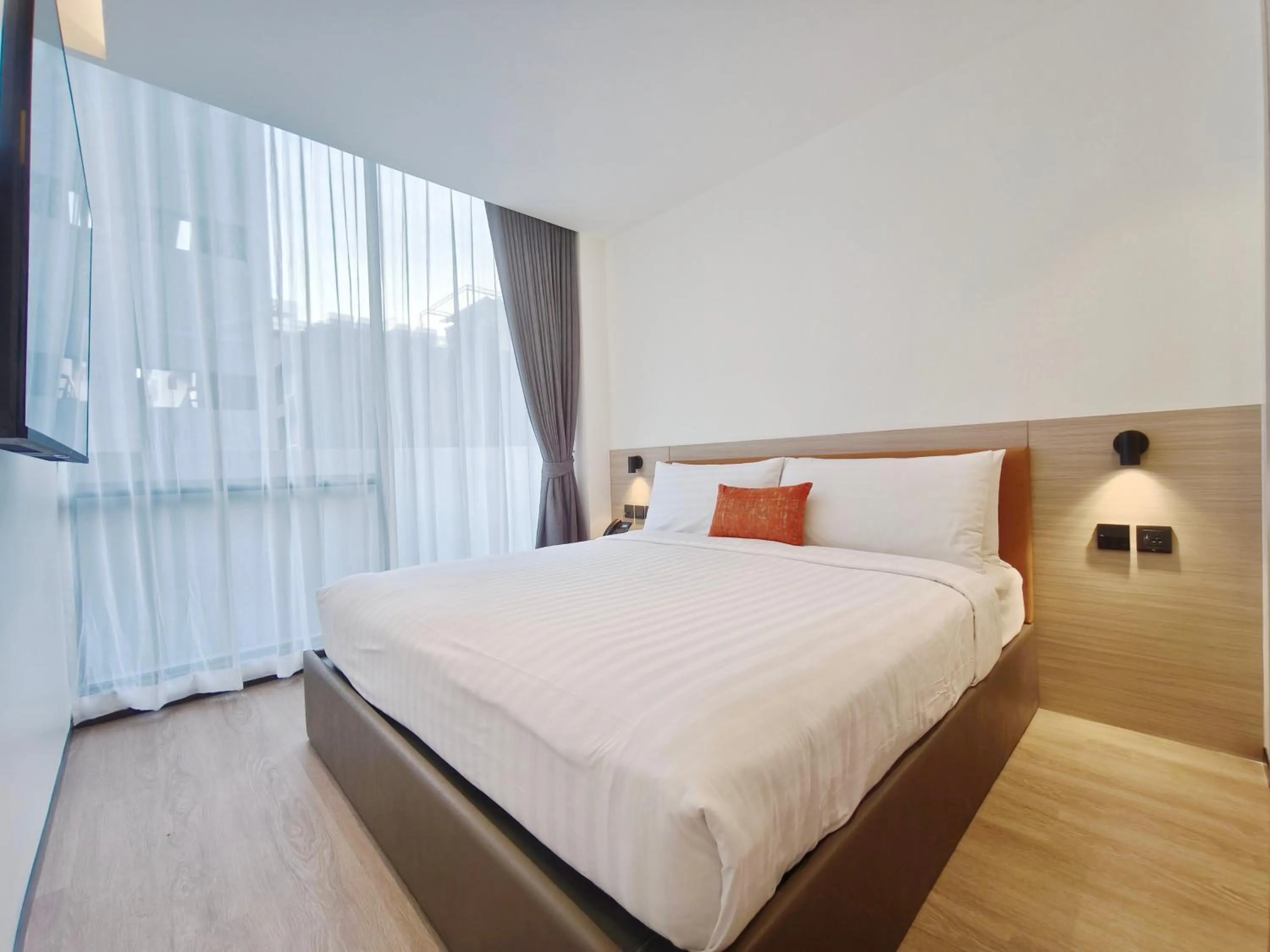 Bed in Citichic Sukhumvit 13 by Compass Hospitality - Newly Renovated