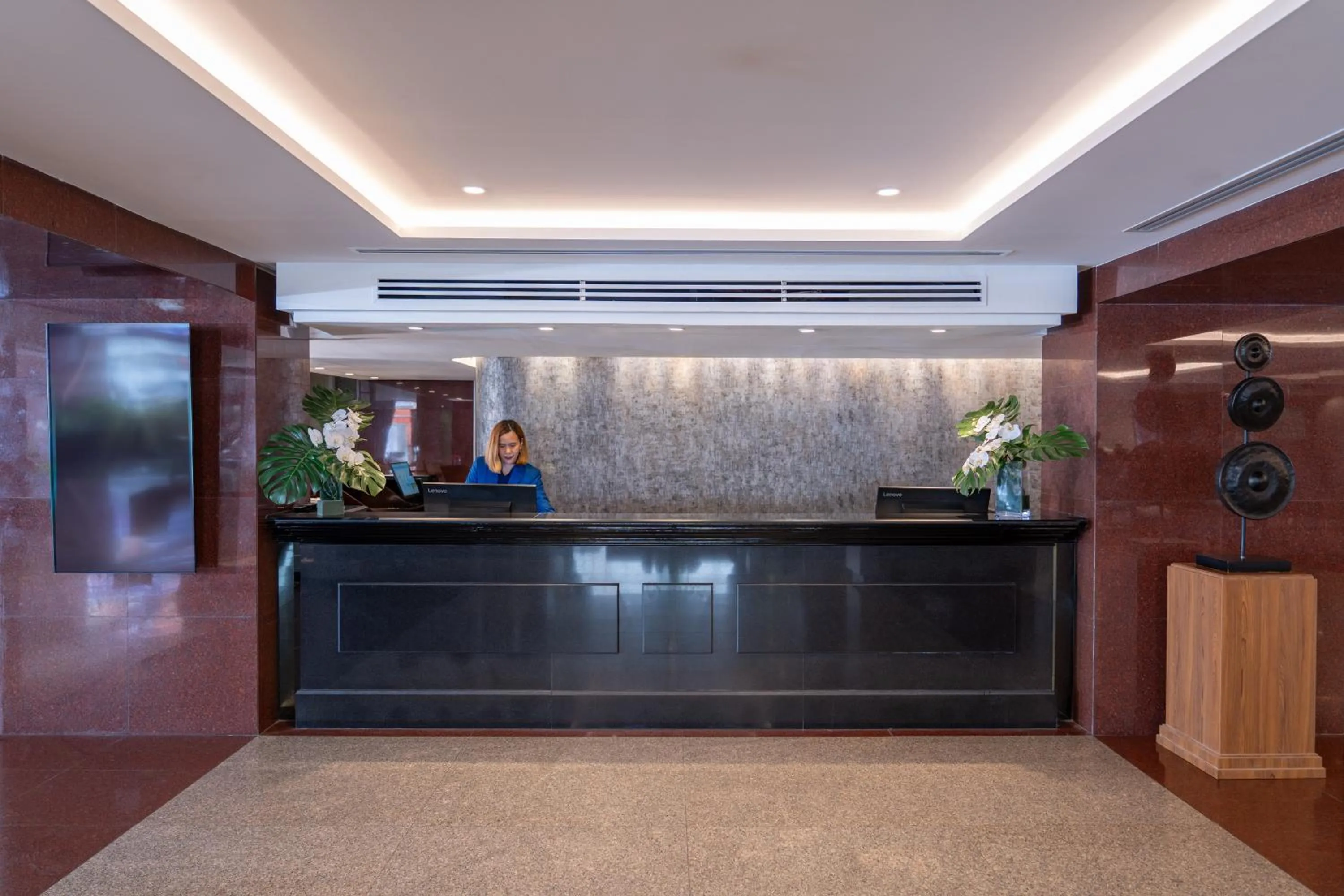 Staff in NH Bangkok Sukhumvit Boulevard