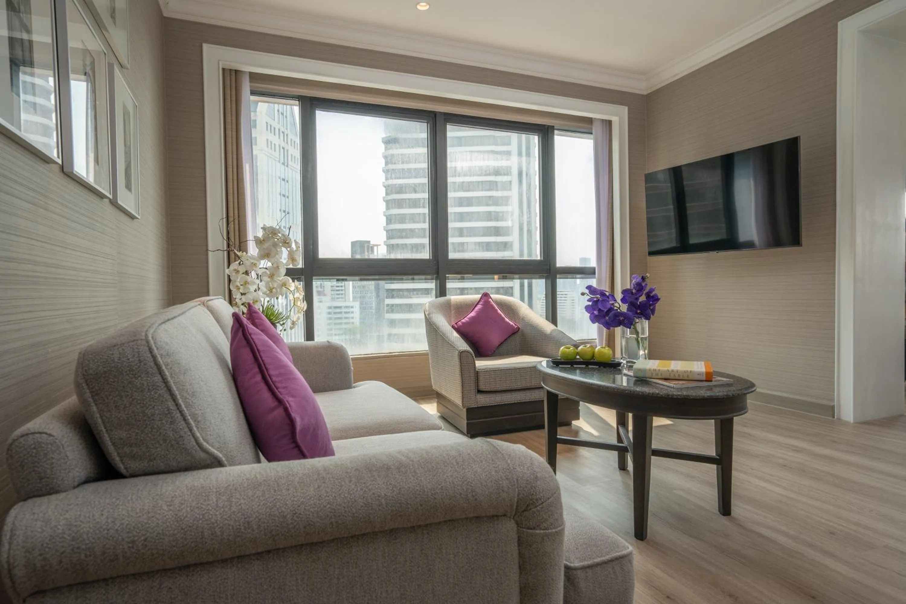 Living room in NH Bangkok Sukhumvit Boulevard