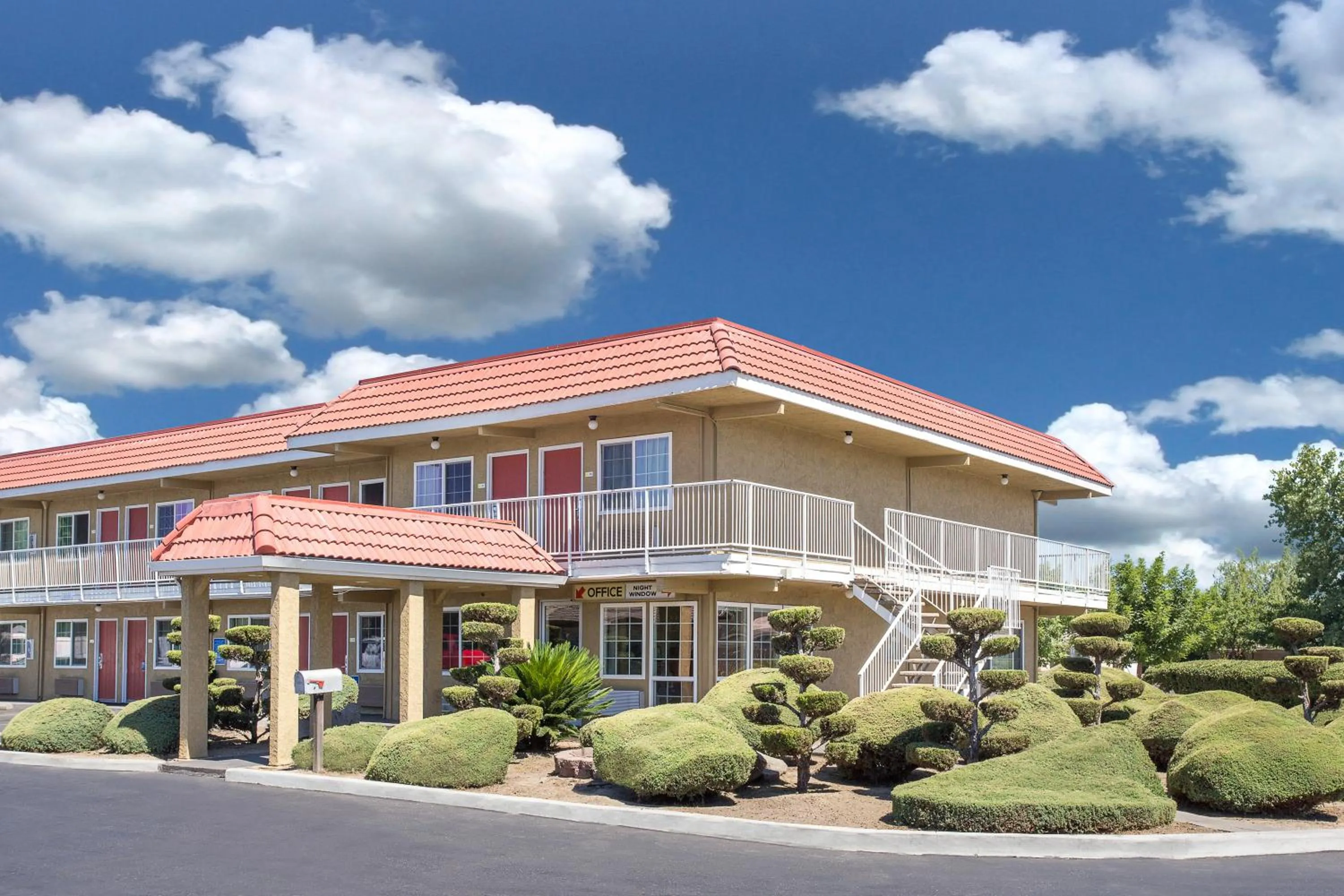 Facade/entrance in Days Inn by Wyndham Turlock