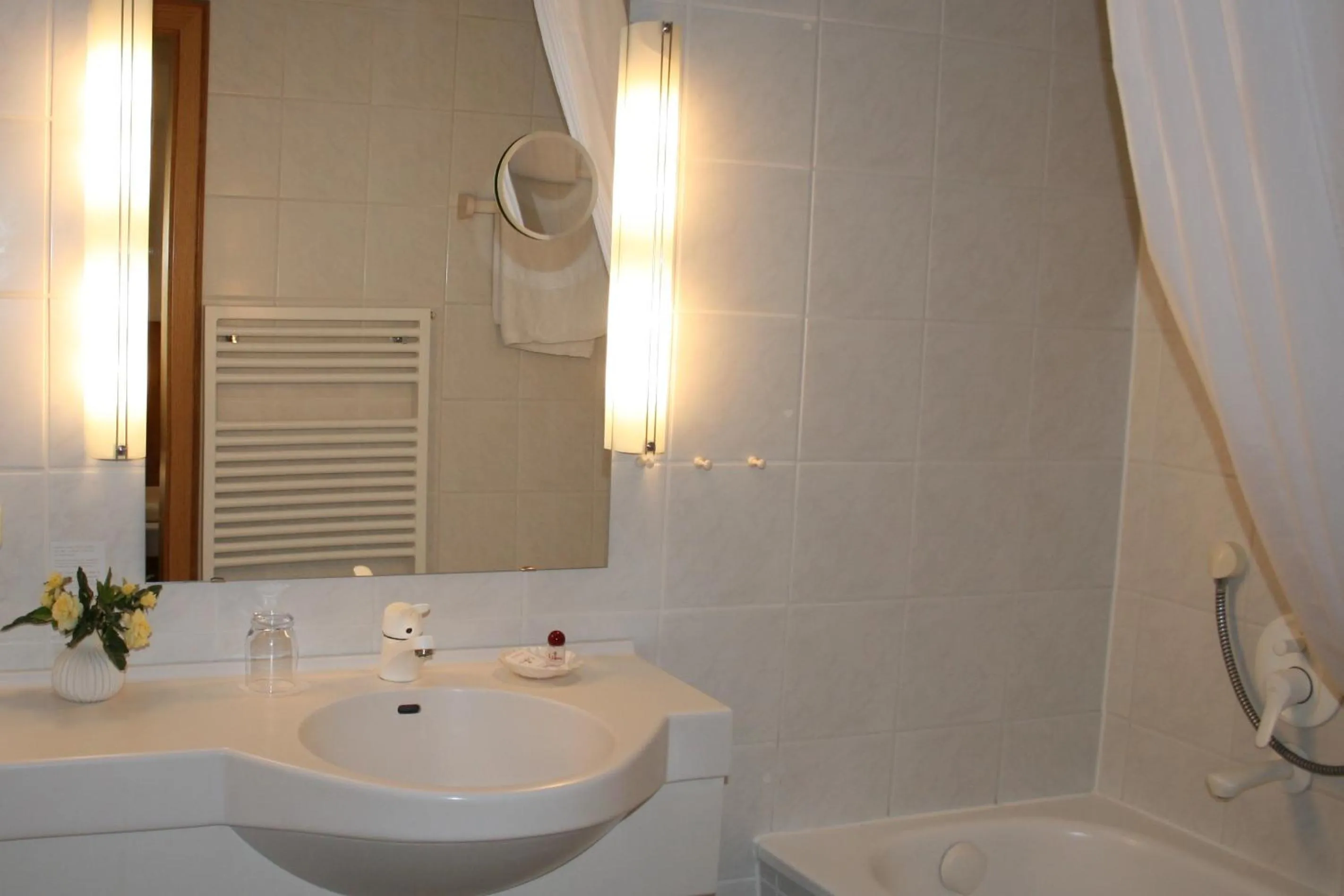 Bathroom in Hotel Allgäuer Hof