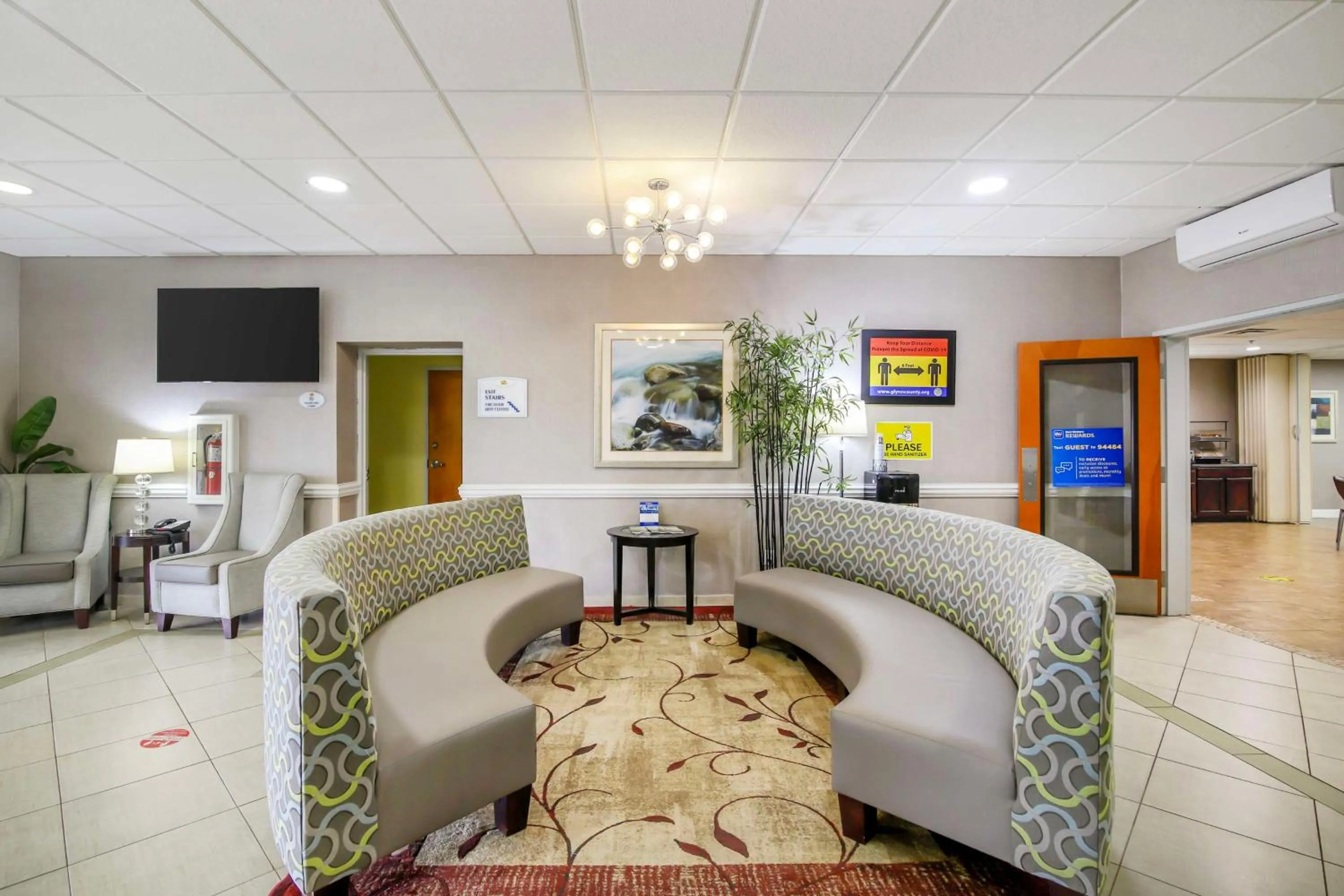 Lobby or reception in Best Western Plus Brunswick Inn & Suites