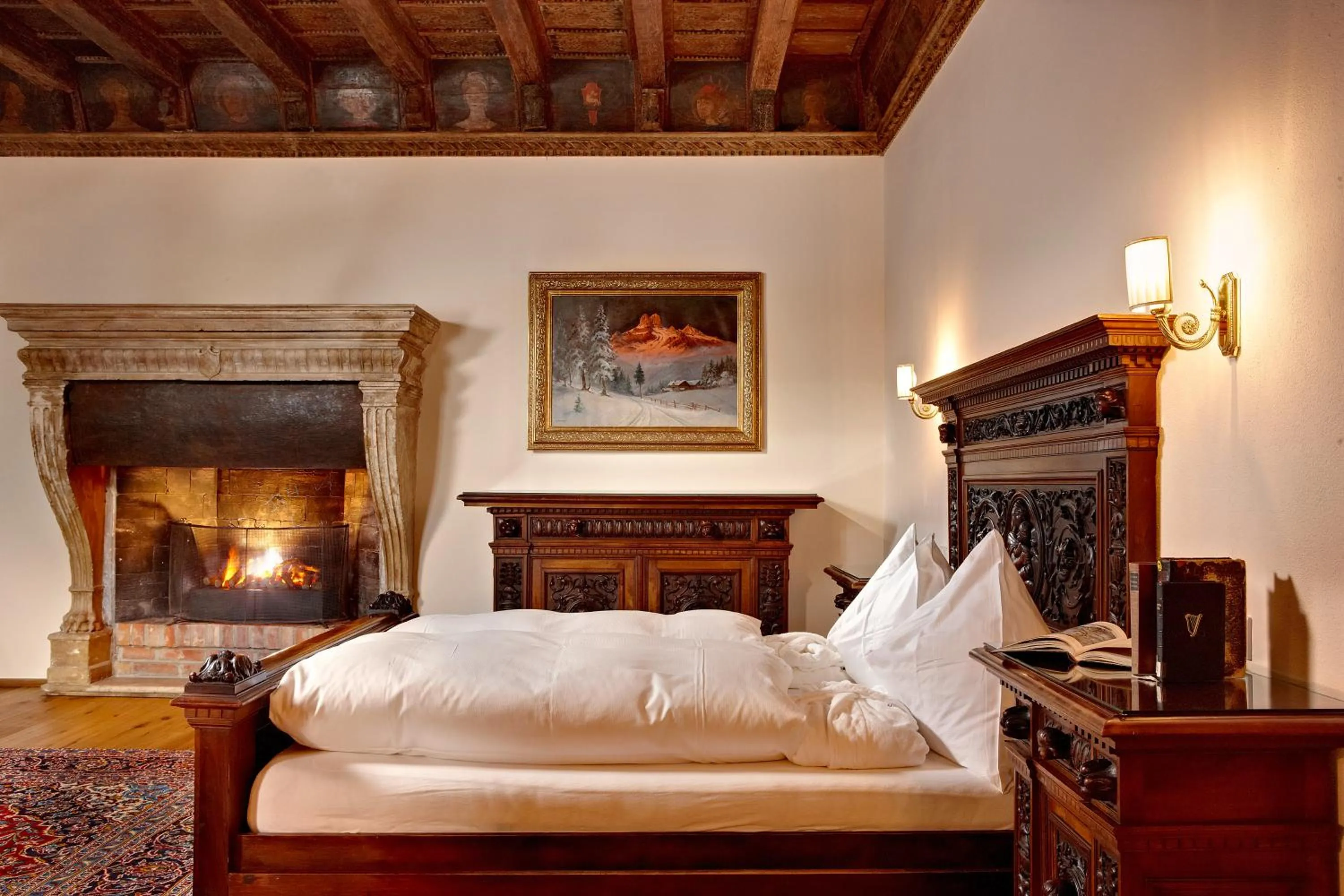 Bed in Hotel Schloss Mittersill