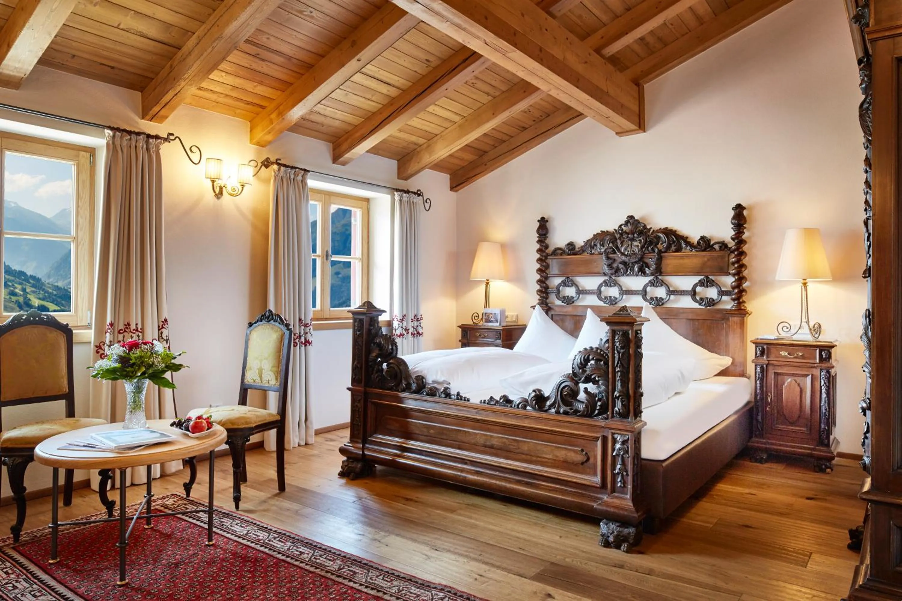 Bed in Hotel Schloss Mittersill