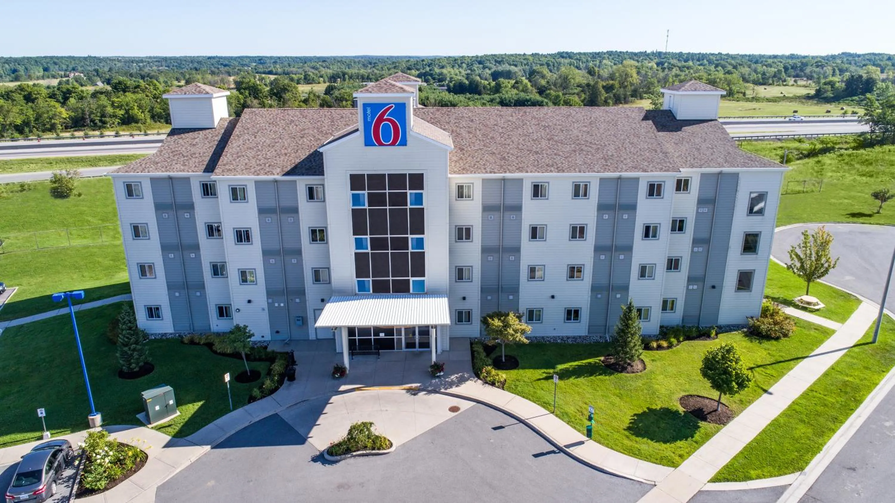 Property building in Motel 6-Kingston, ON