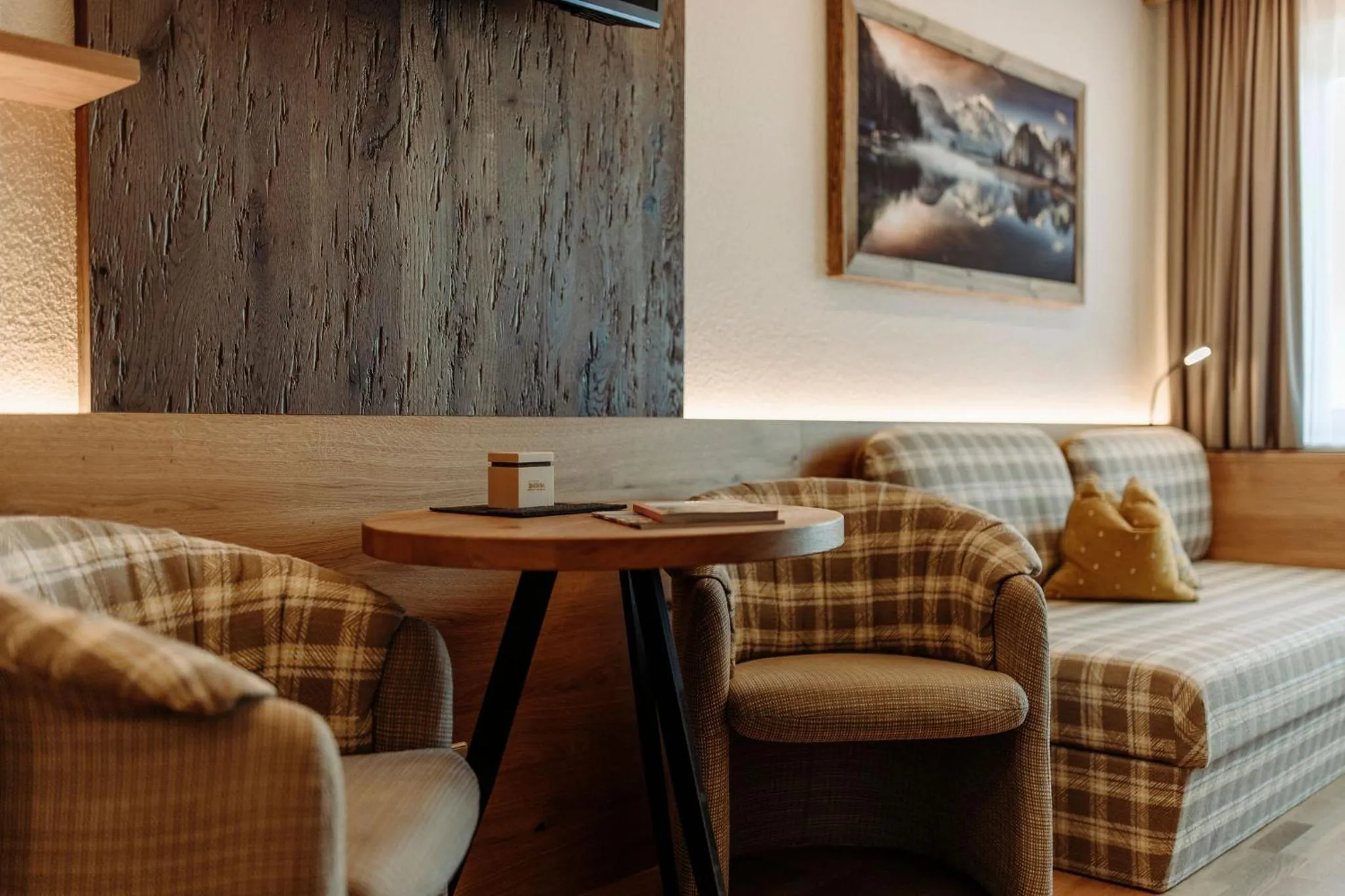 Living room, Bed in Hotel Waldfrieden