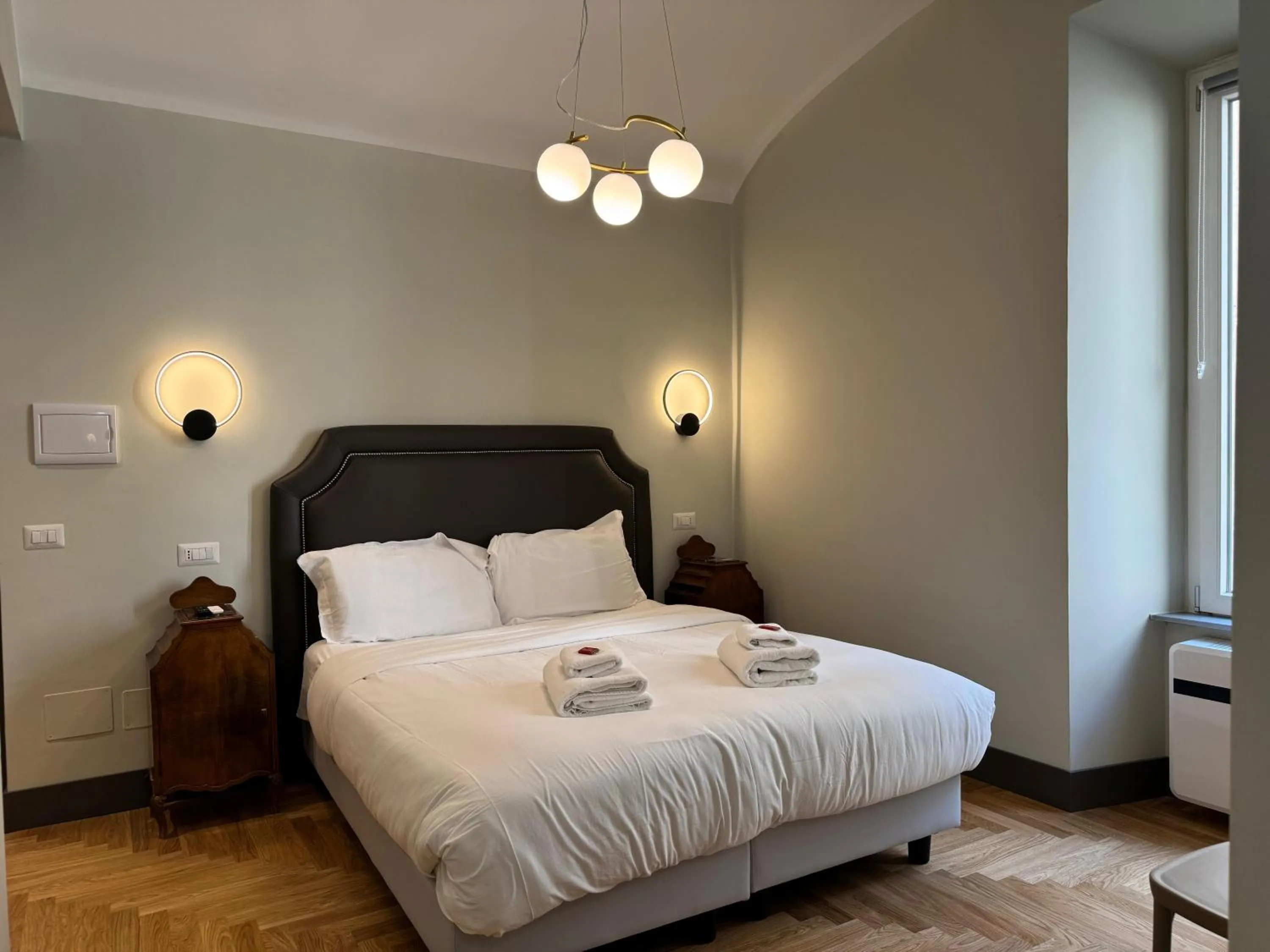 Bed in Santa Monica Townhouse