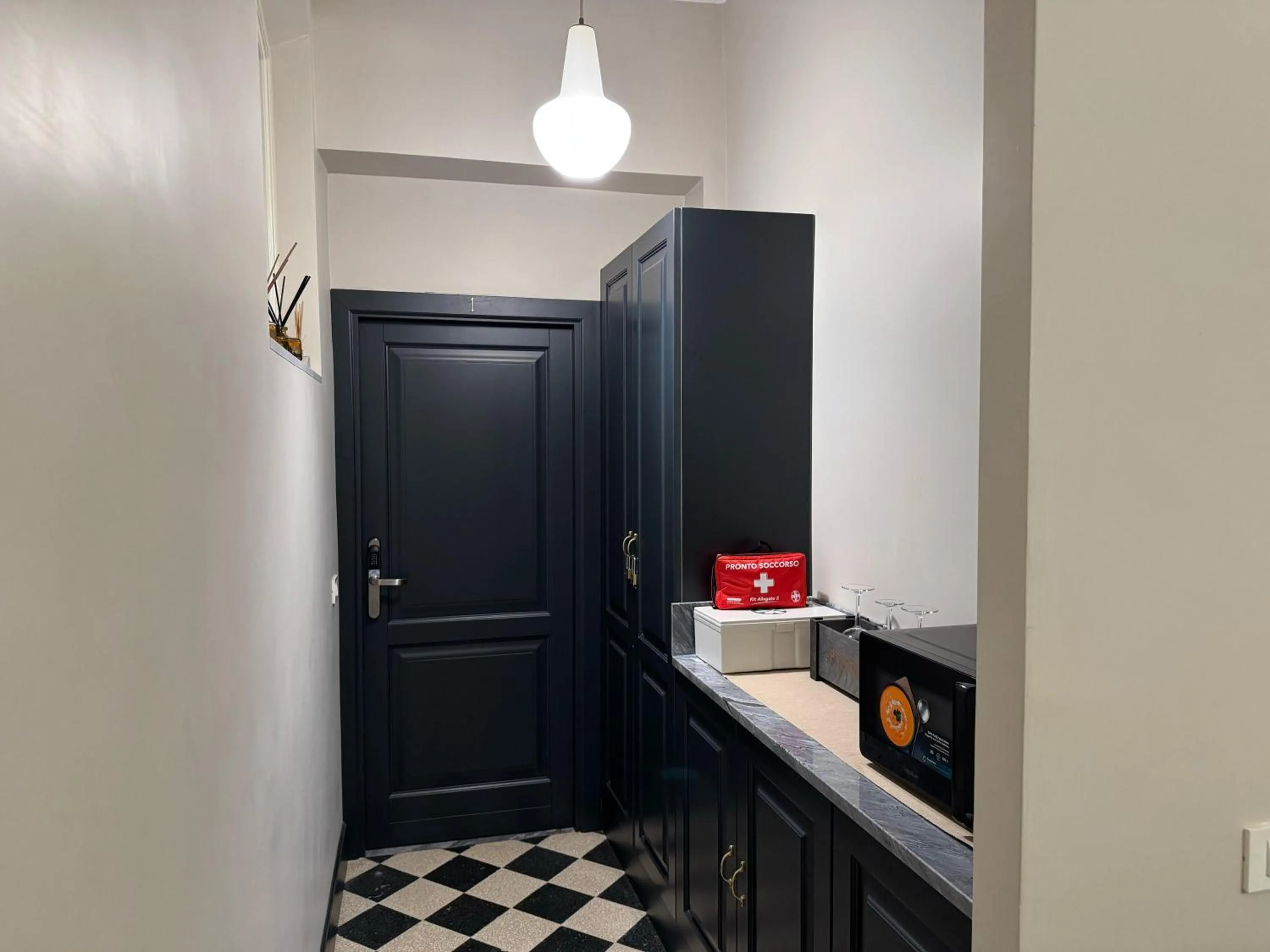 Seating area in Santa Monica Townhouse