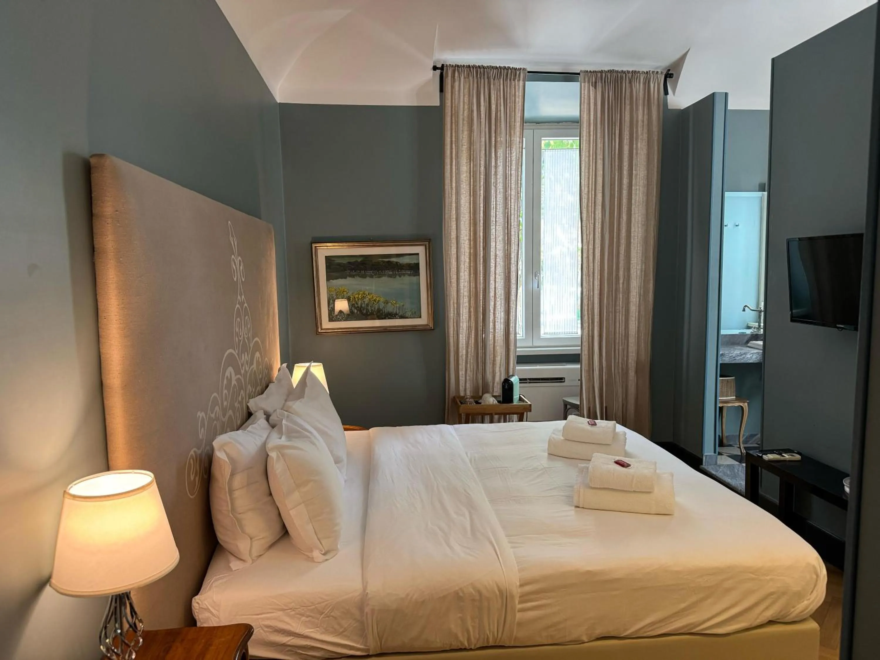 Bed in Santa Monica Townhouse