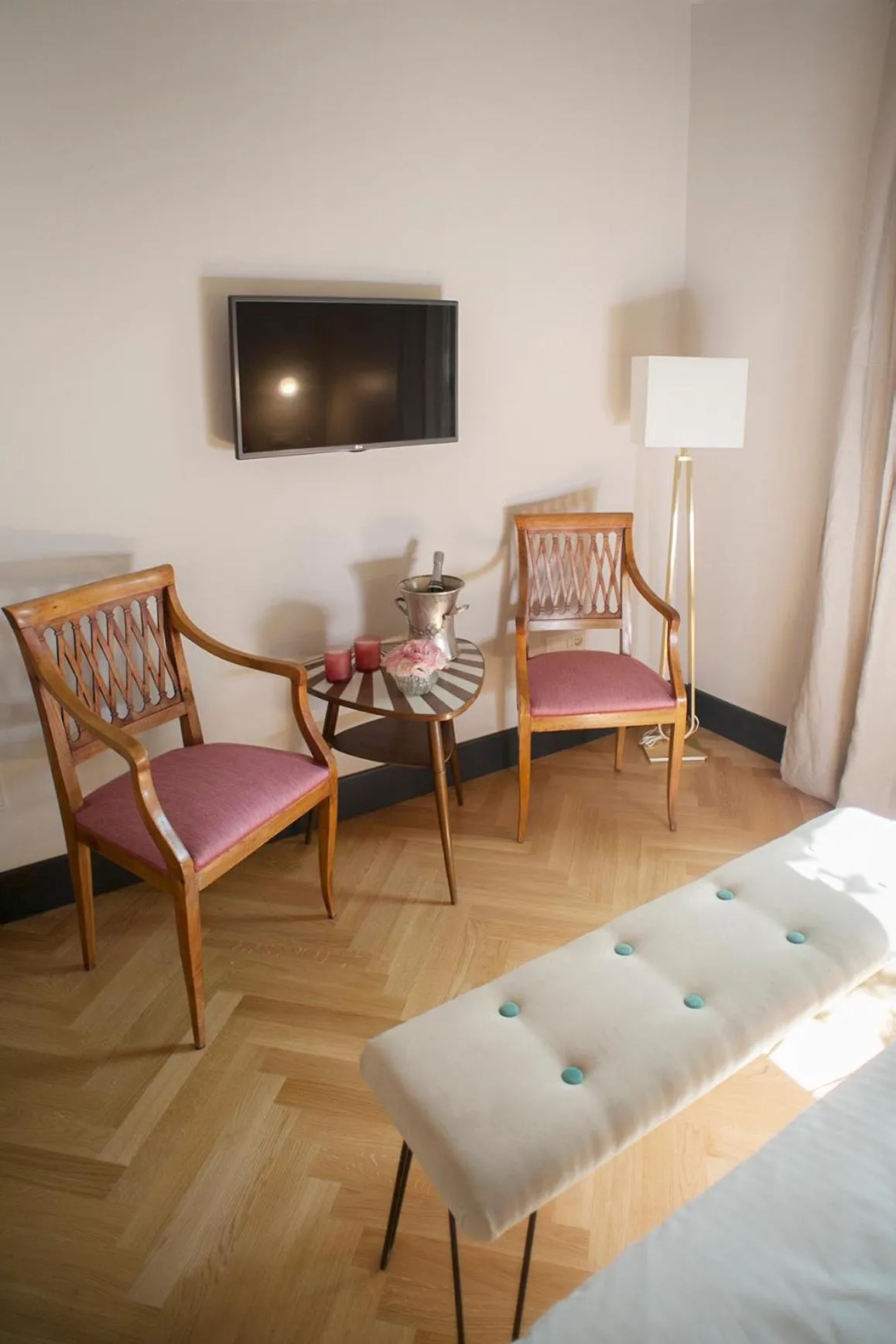 TV and multimedia in Santa Monica Townhouse