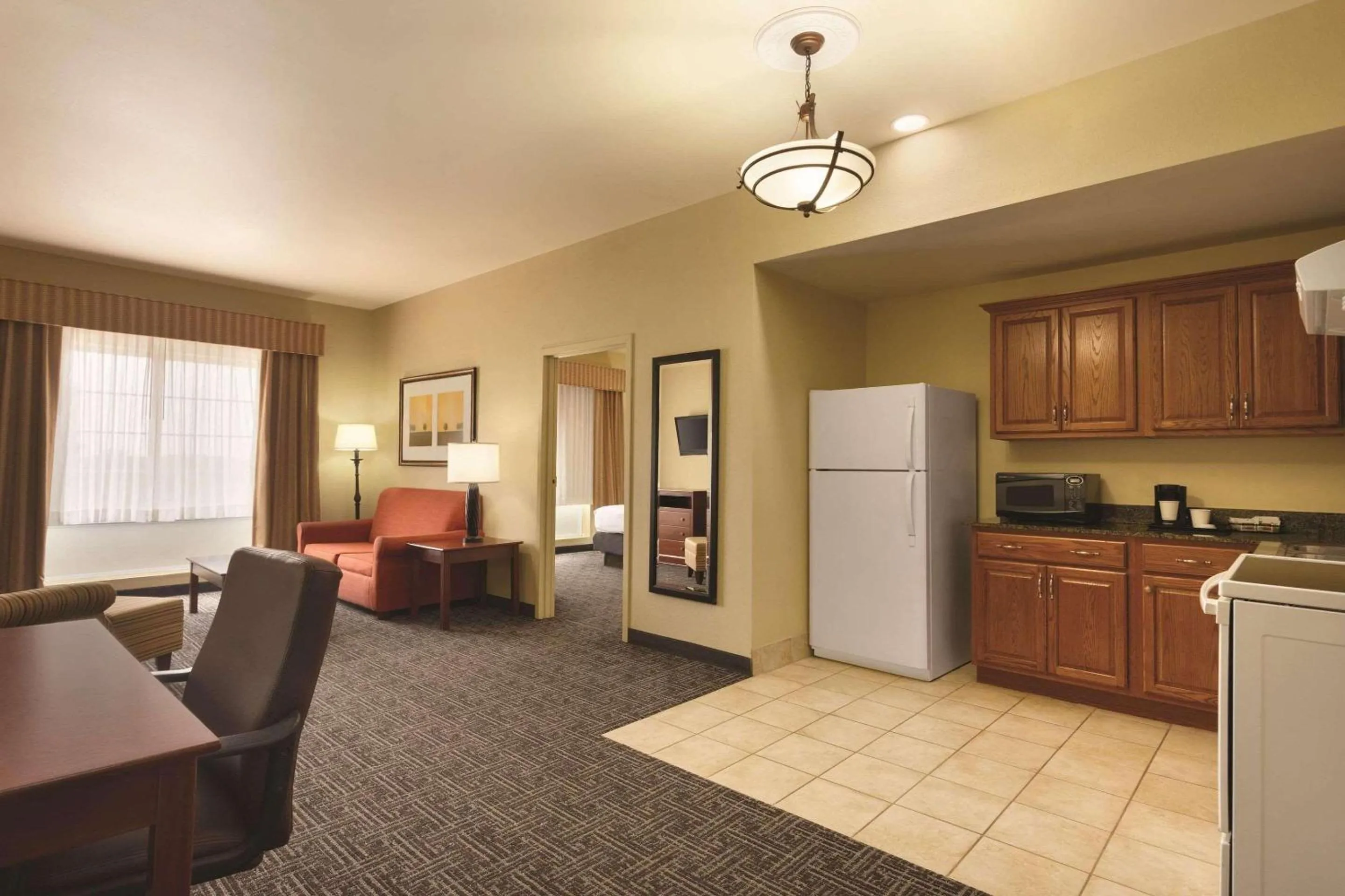 Bedroom in Country Inn & Suites by Radisson, Goodlettsville, TN
