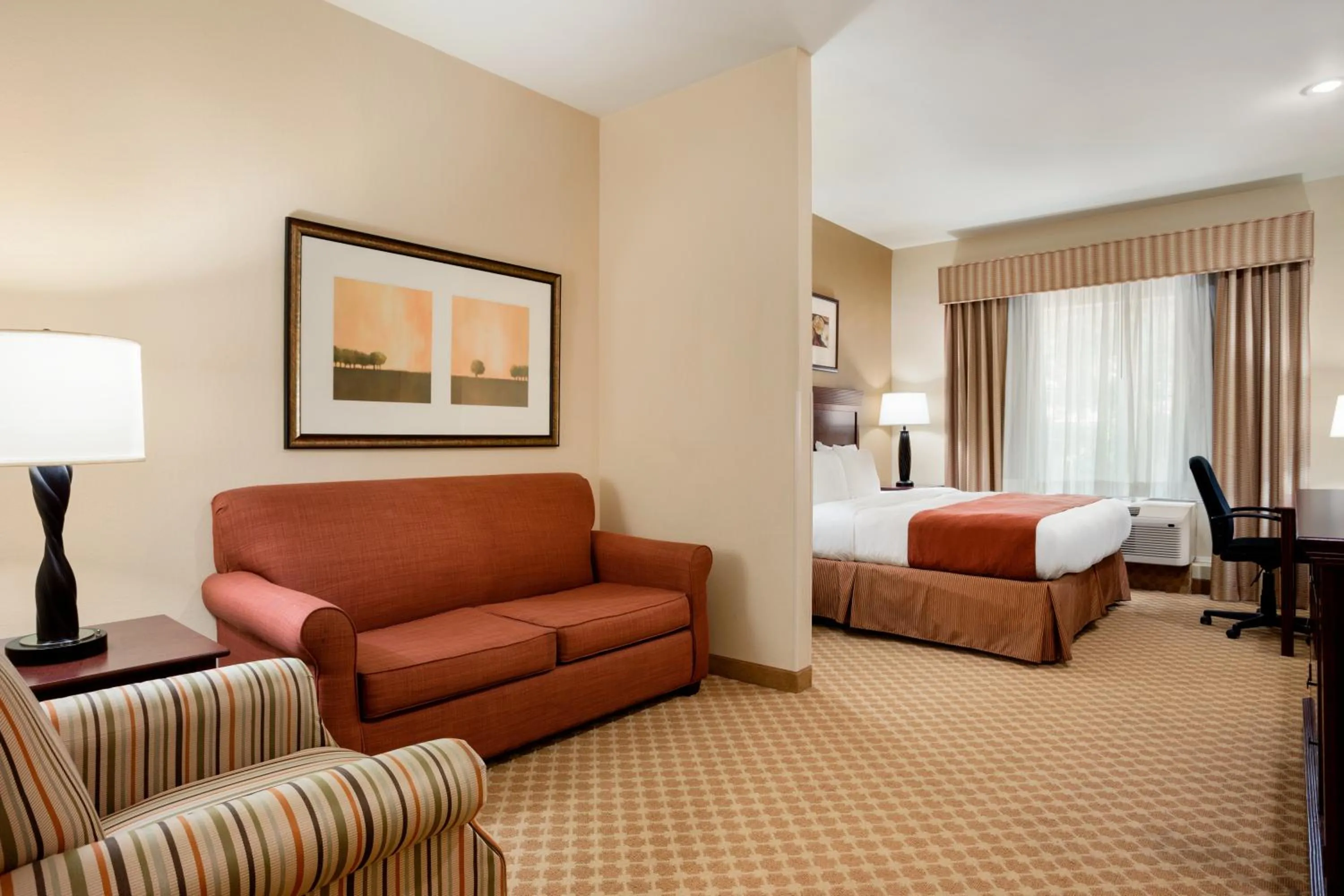 Bedroom, Bed in Country Inn & Suites by Radisson, Goodlettsville, TN