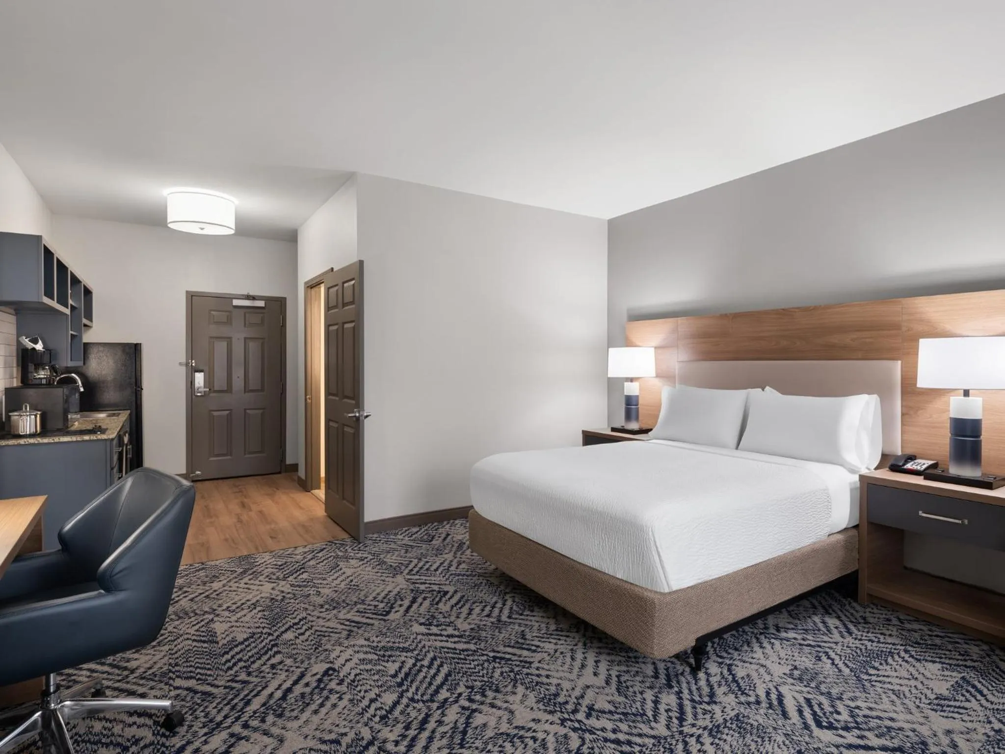 Photo of the whole room, Bed in Candlewood Suites Radcliff - Fort Knox by IHG