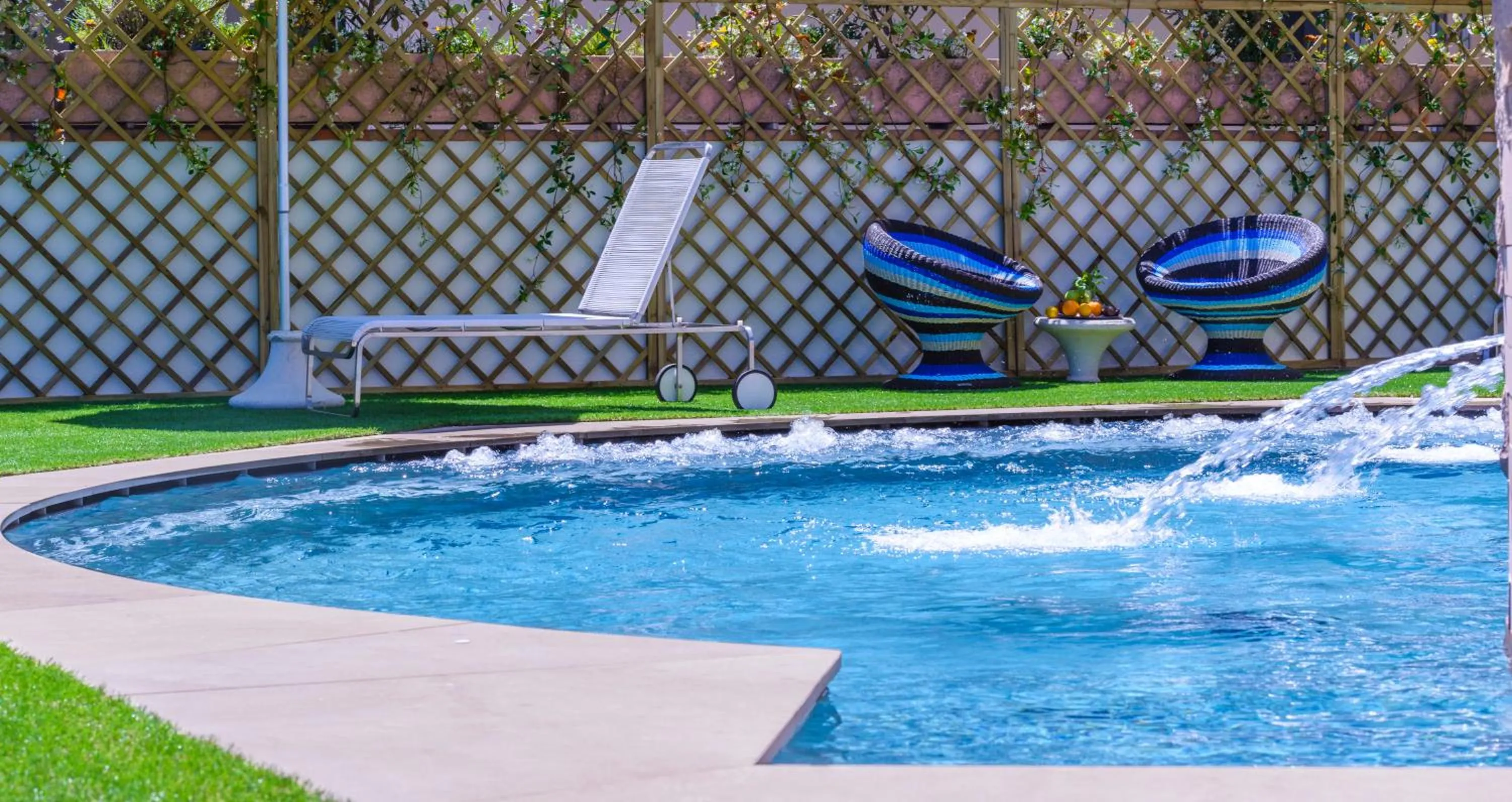 Swimming pool in Hotel Torremaura