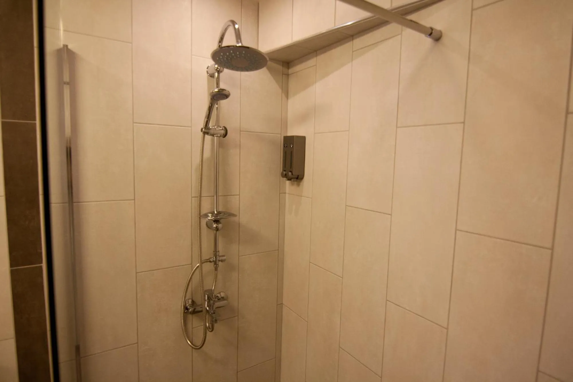 Shower in Dynasta Central Suites