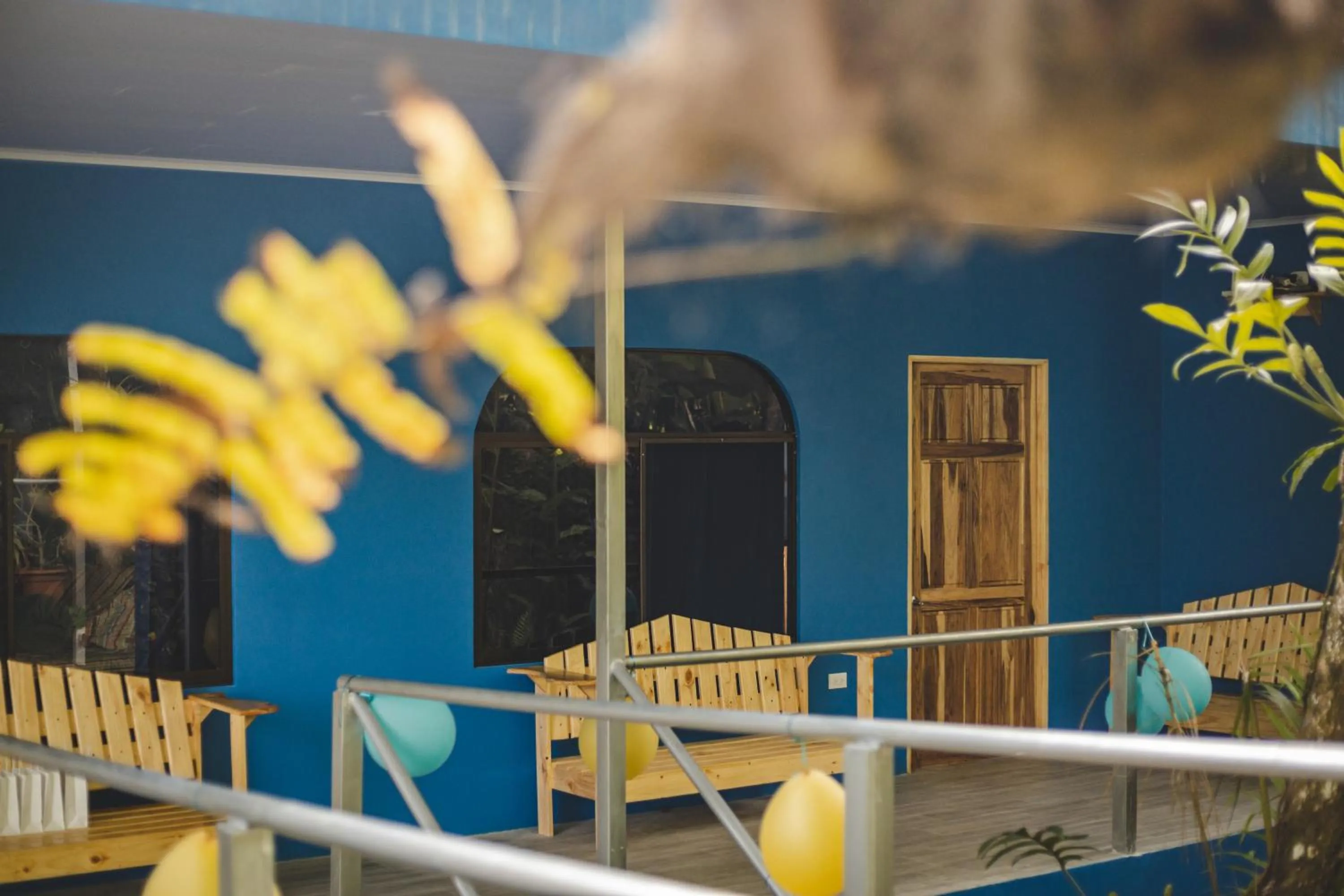 Facade/entrance in Peace of Paradise Breakfast Included Free Manuel Antonio Park Tour