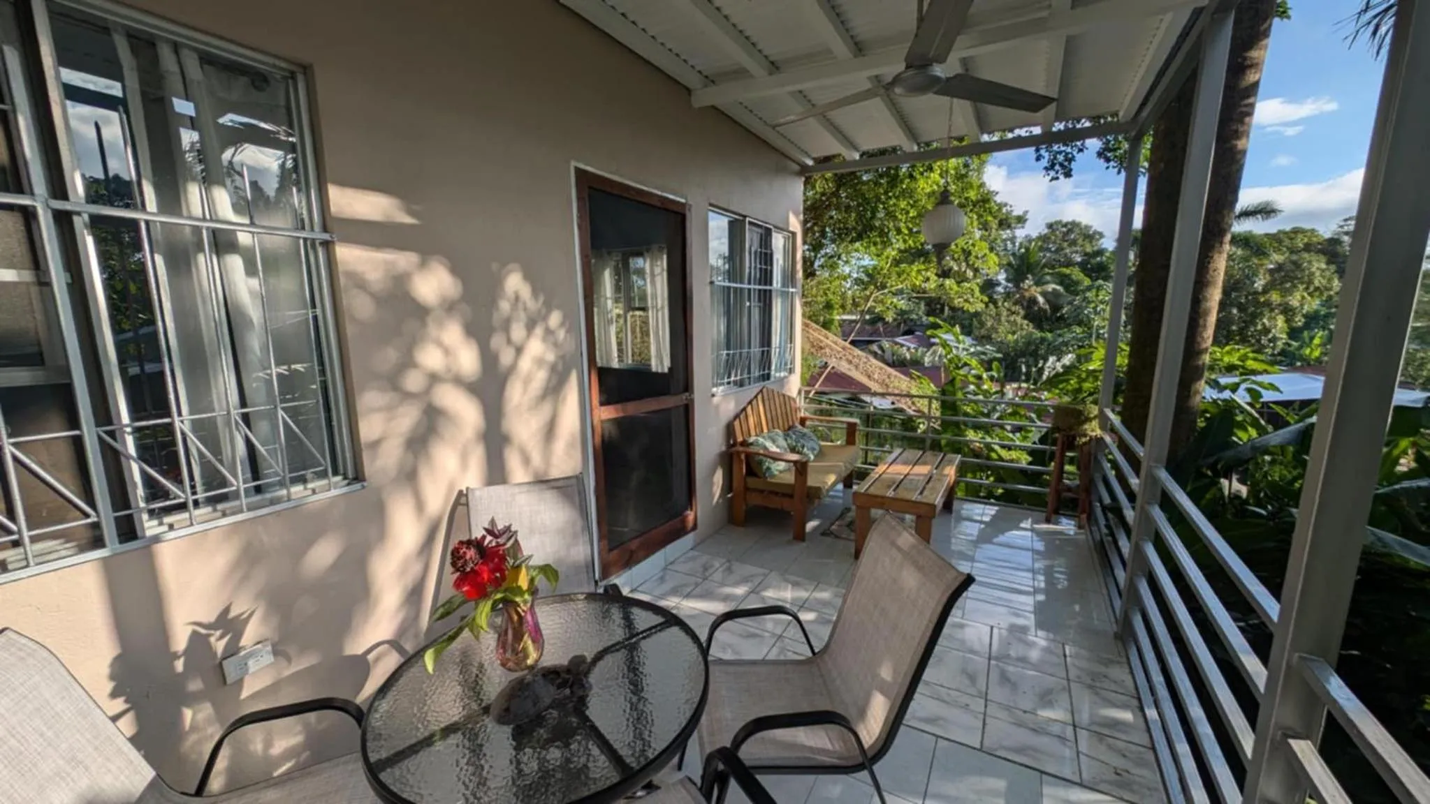Balcony/Terrace in Peace of Paradise Breakfast Included Free Manuel Antonio Park Tour