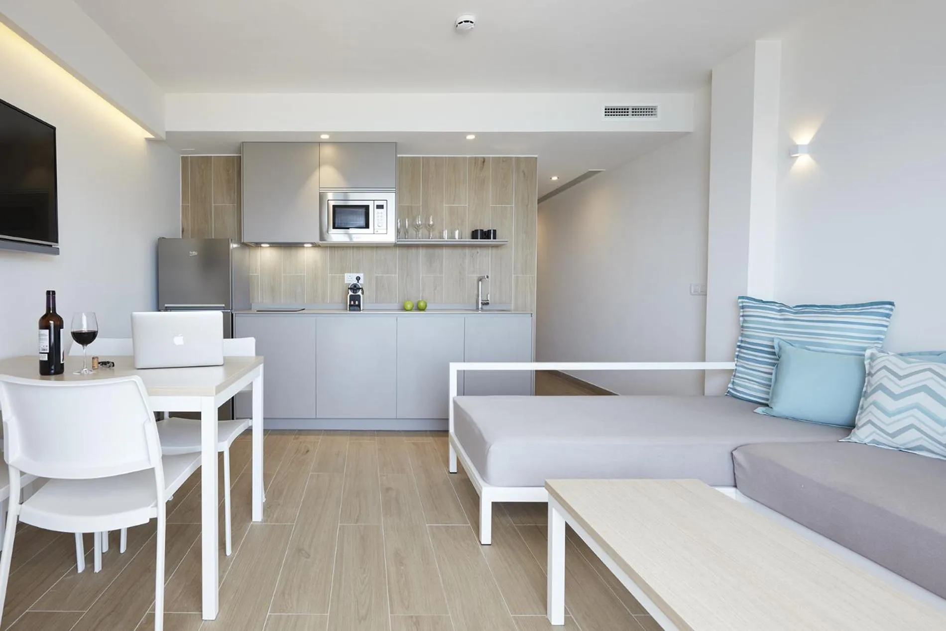Kitchen or kitchenette in Don Cesar Boutique Apartments