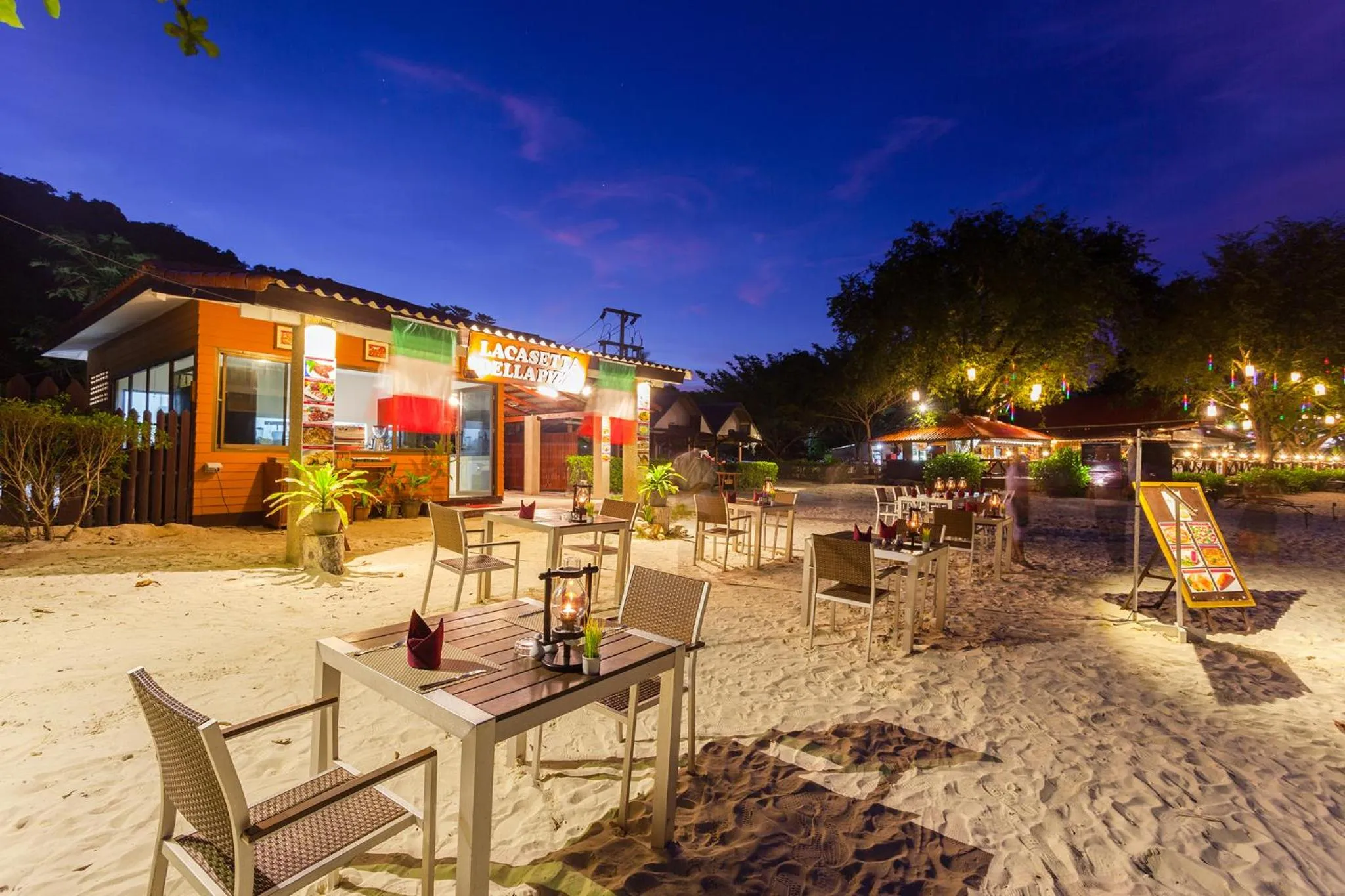 Restaurant/places to eat in Phi Phi Natural Resort