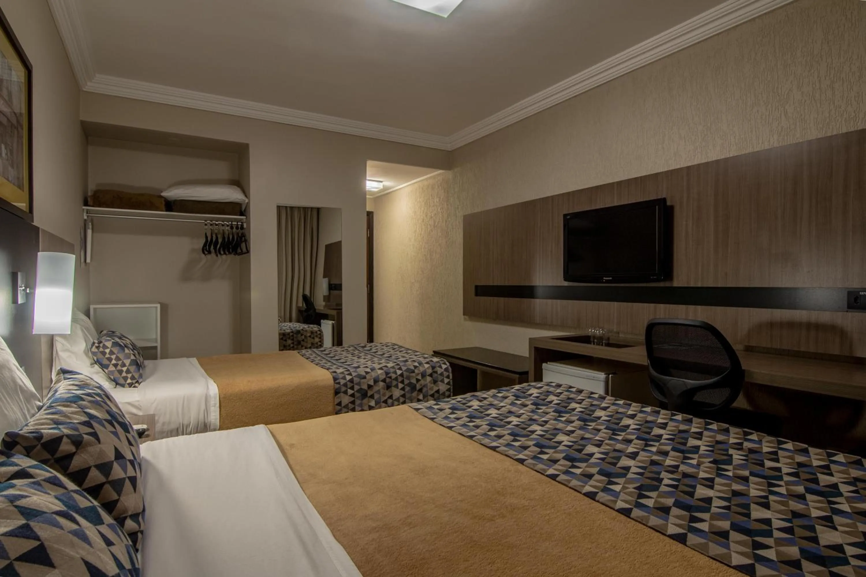 Bed in Hotel Deville Express Cascavel