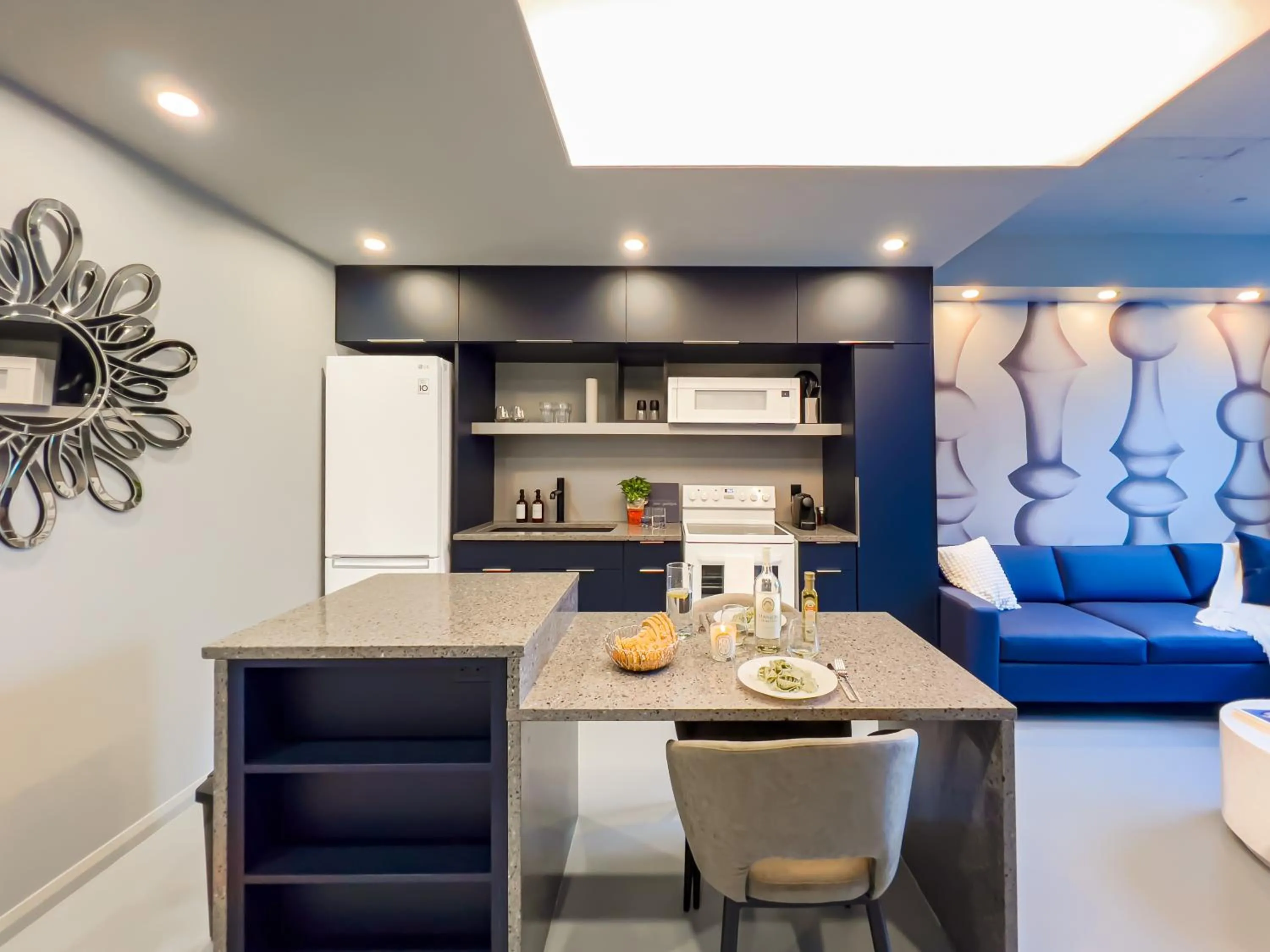 Kitchen or kitchenette in Pierce Boutique Apartments by Simplissimmo