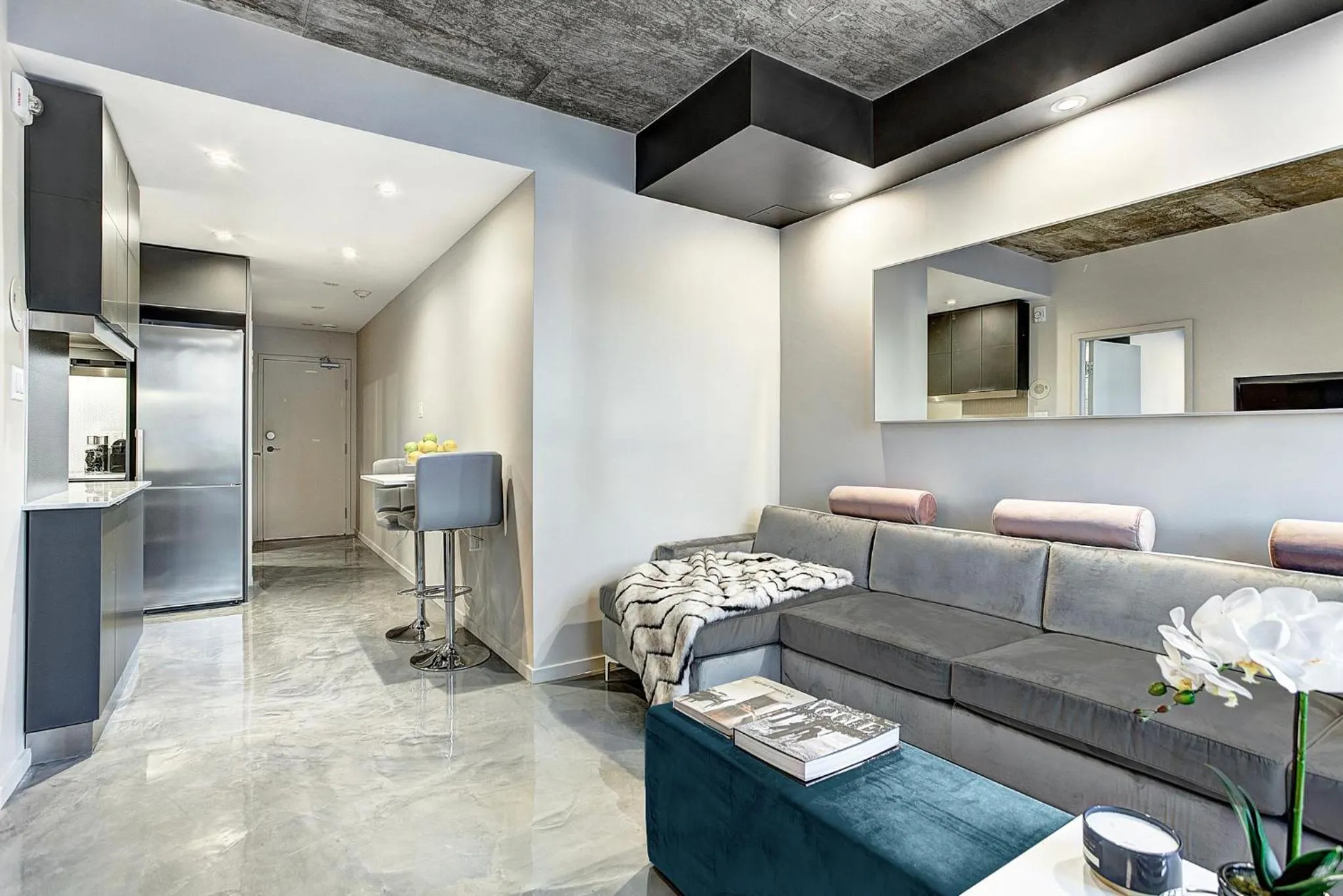 Kitchen or kitchenette in Pierce Boutique Apartments by Simplissimmo