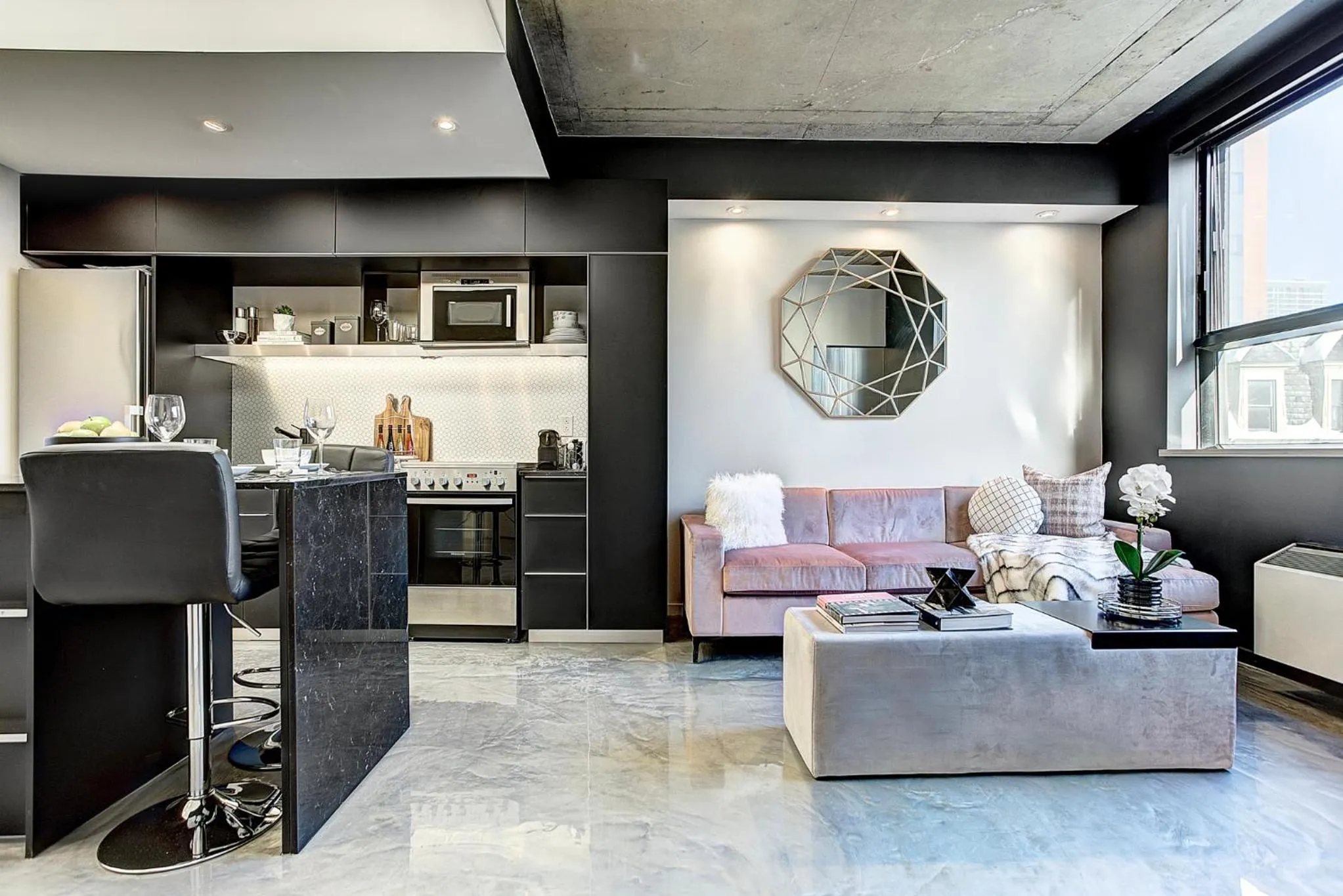 Kitchen or kitchenette in Pierce Boutique Apartments by Simplissimmo