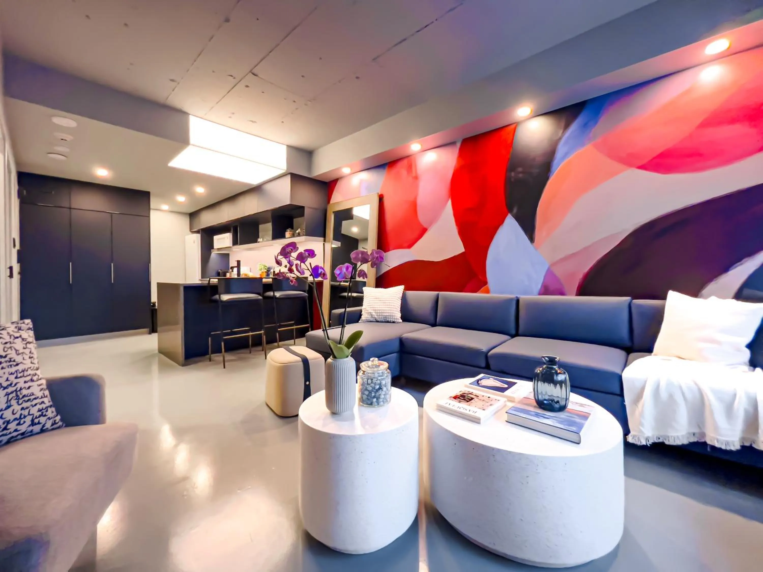 Living room in Pierce Boutique Apartments by Simplissimmo