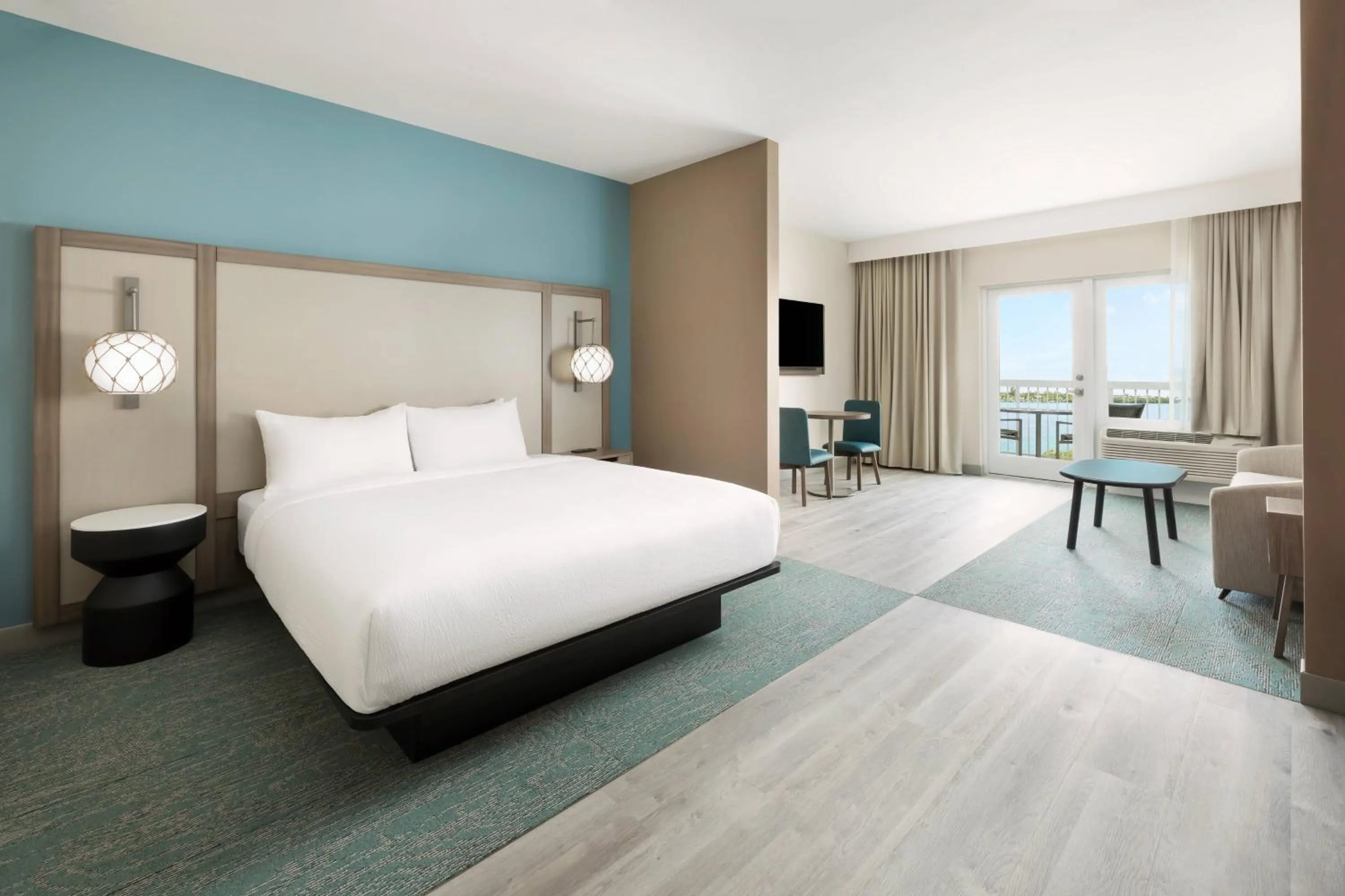 Photo of the whole room, Bed in Fairfield by Marriott Inn & Suites Marathon Florida Keys