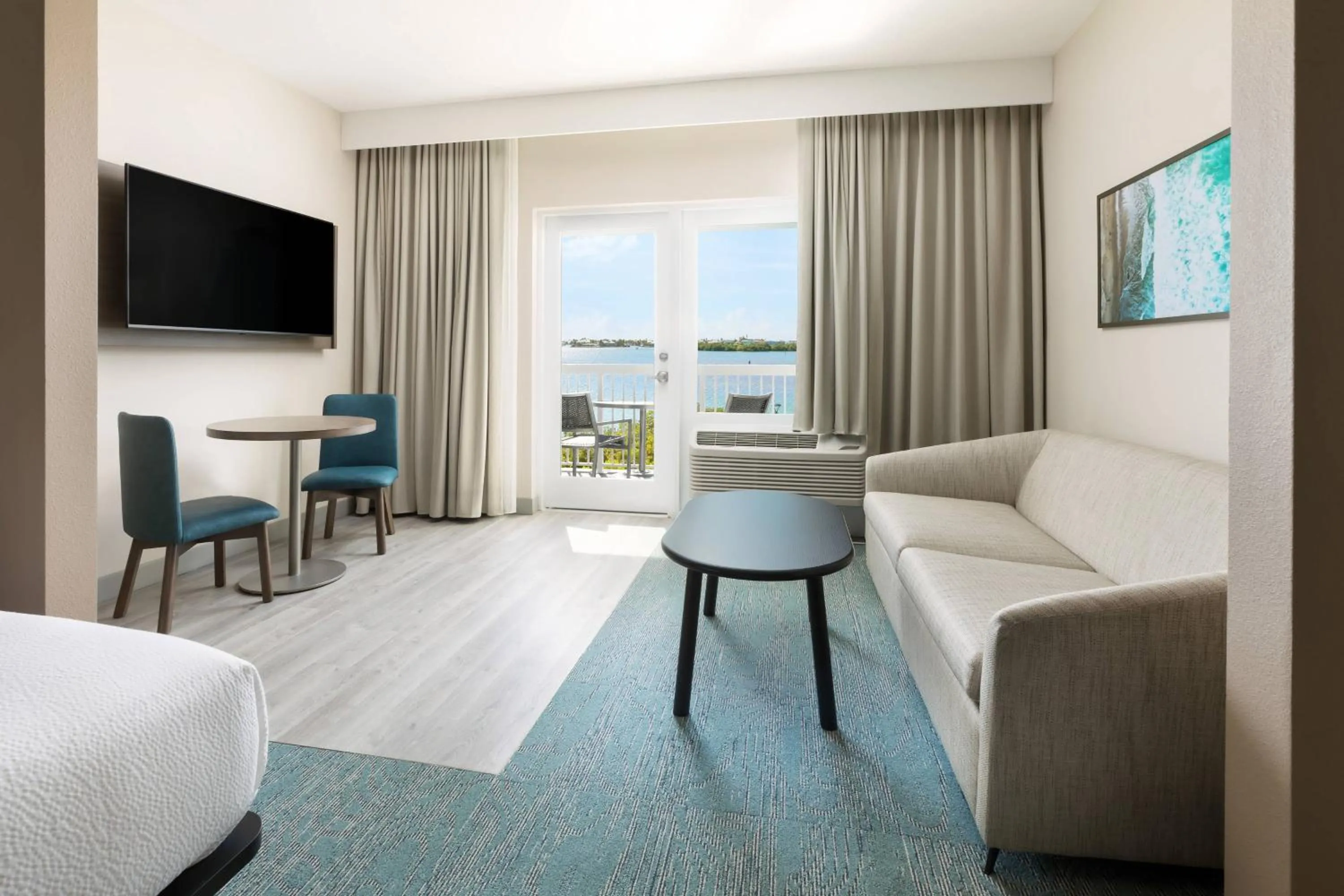 Photo of the whole room, Bed in Fairfield by Marriott Inn & Suites Marathon Florida Keys