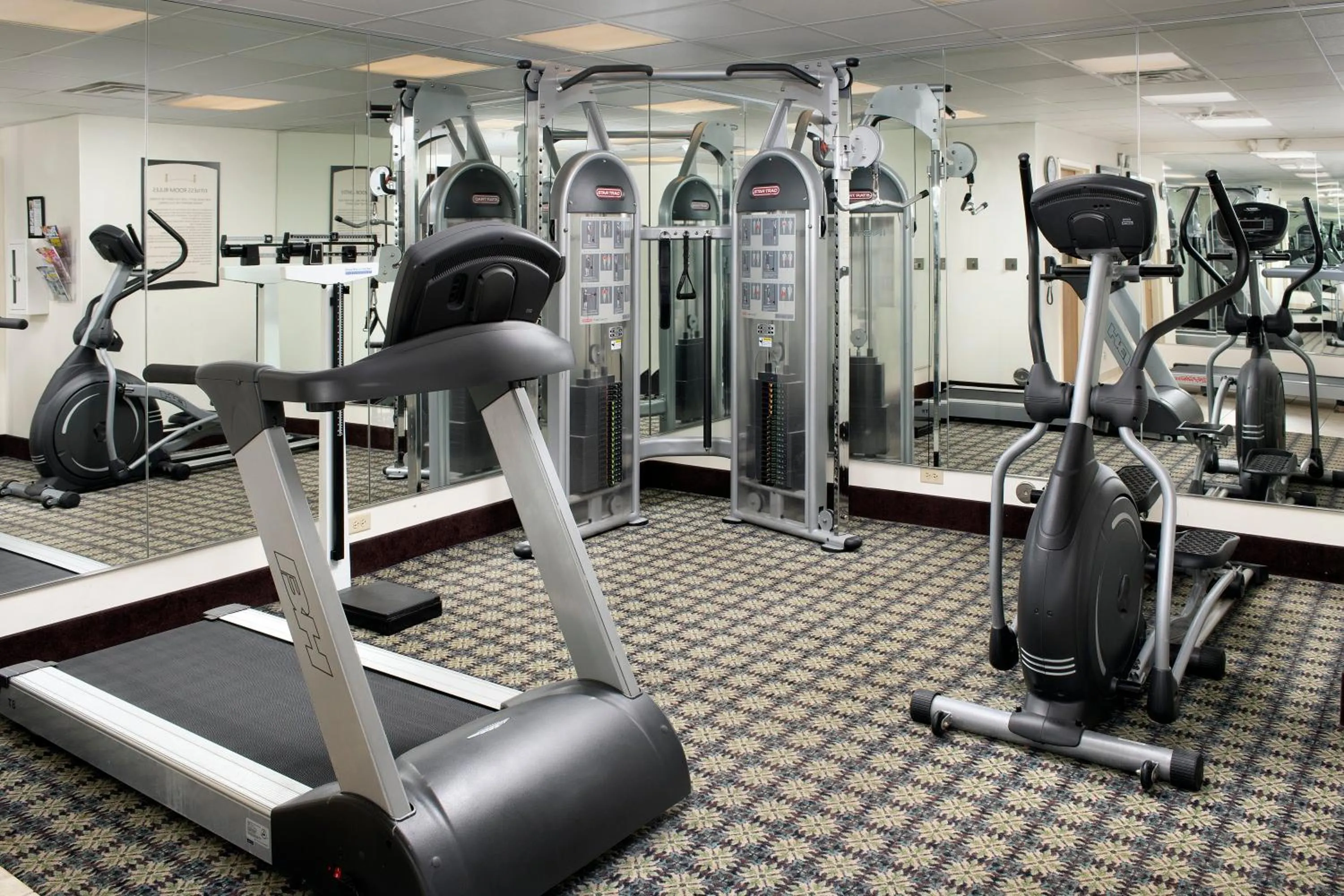 Fitness centre/facilities in Staybridge Suites North Brunswick by IHG