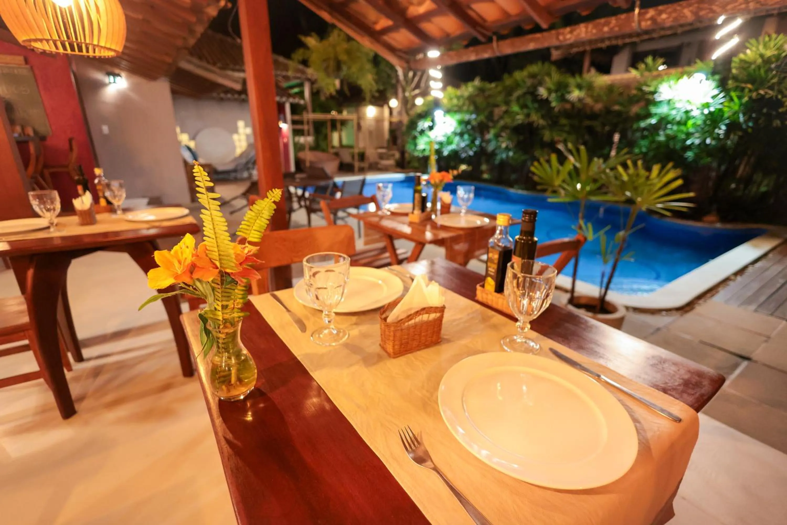 Restaurant/places to eat in Hotel Pousada Coqueiros