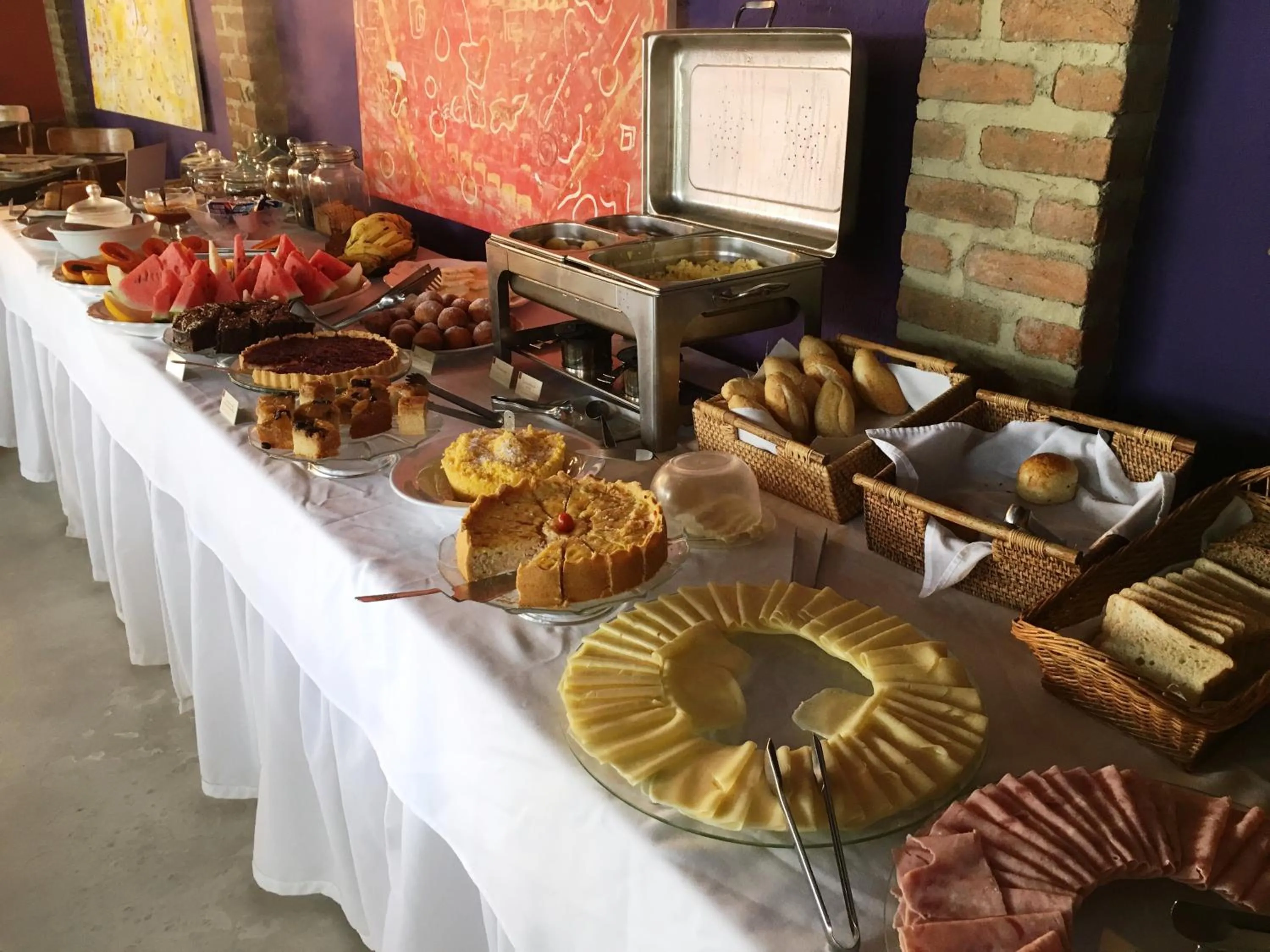 Buffet breakfast in Hotel Pousada Coqueiros