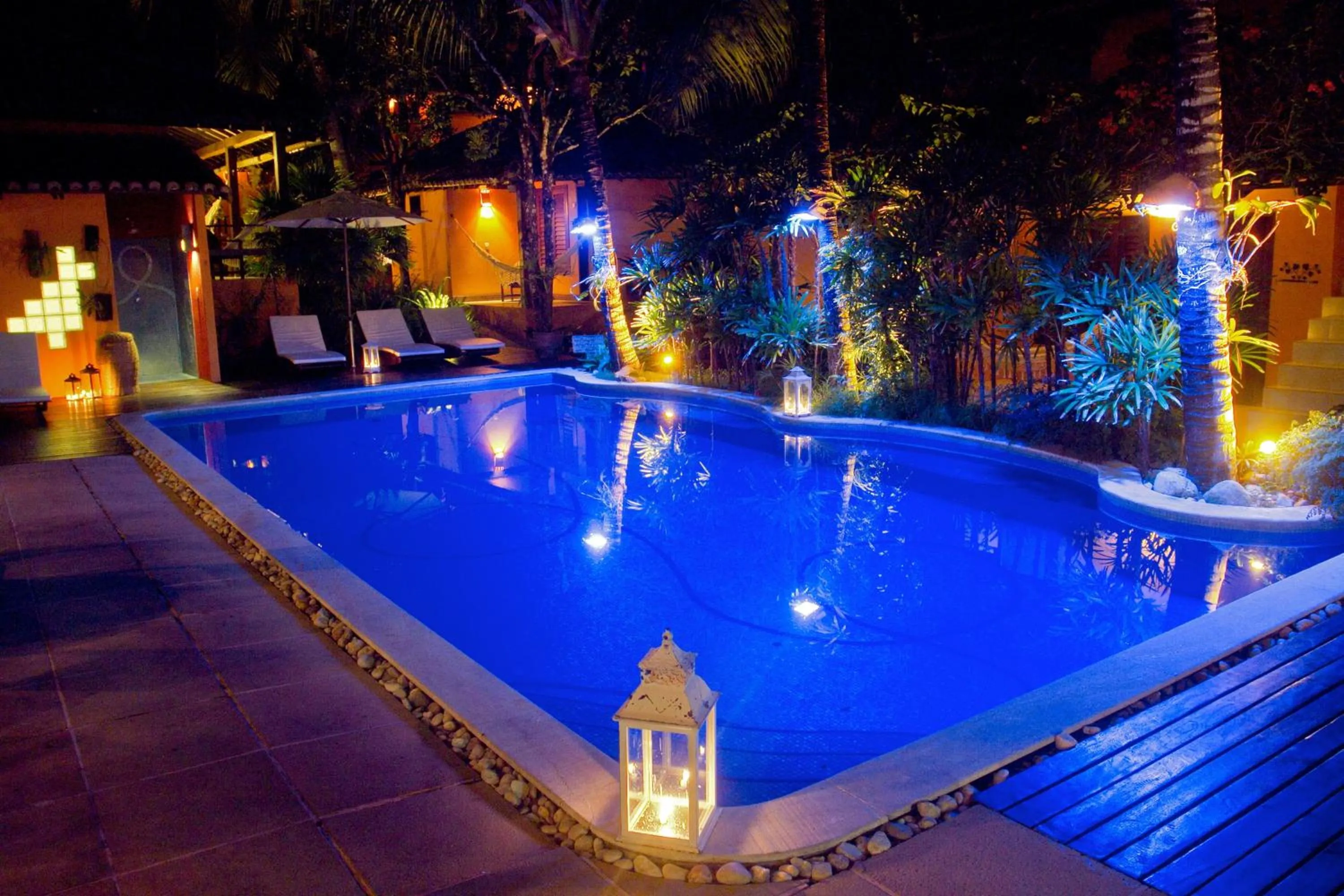 Swimming pool in Hotel Pousada Coqueiros