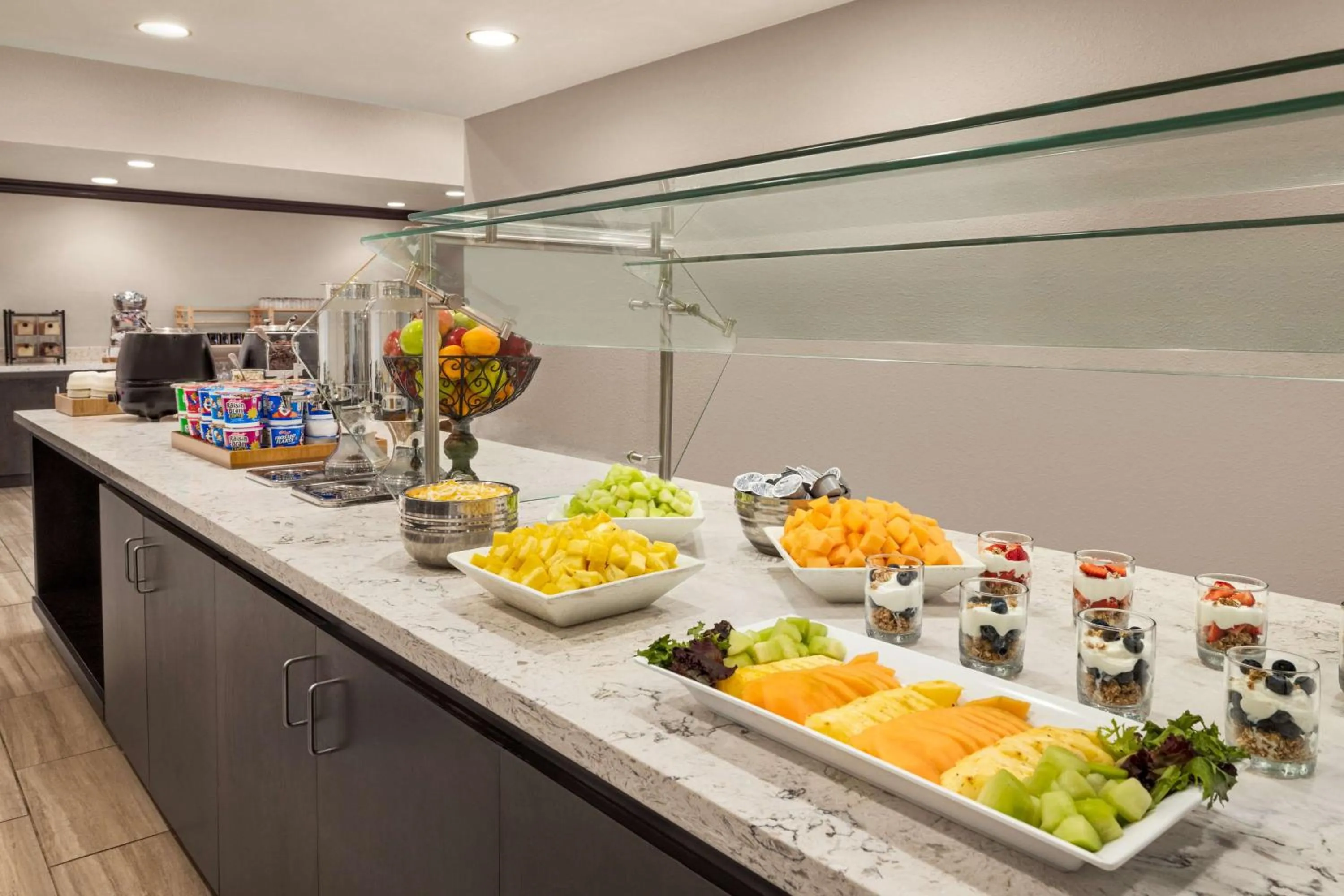 Breakfast in DoubleTree by Hilton New Orleans Airport