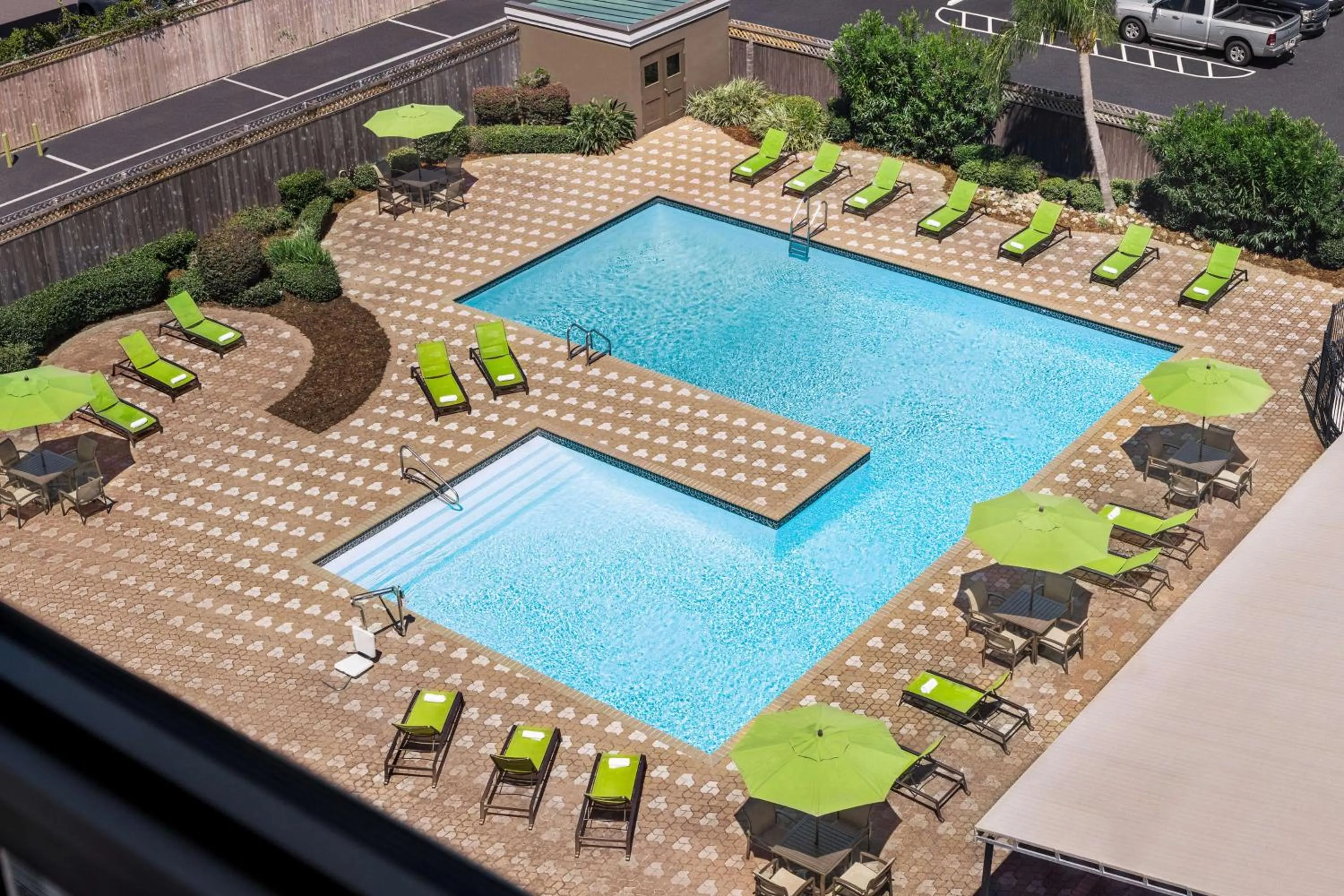 Pool view in DoubleTree by Hilton New Orleans Airport
