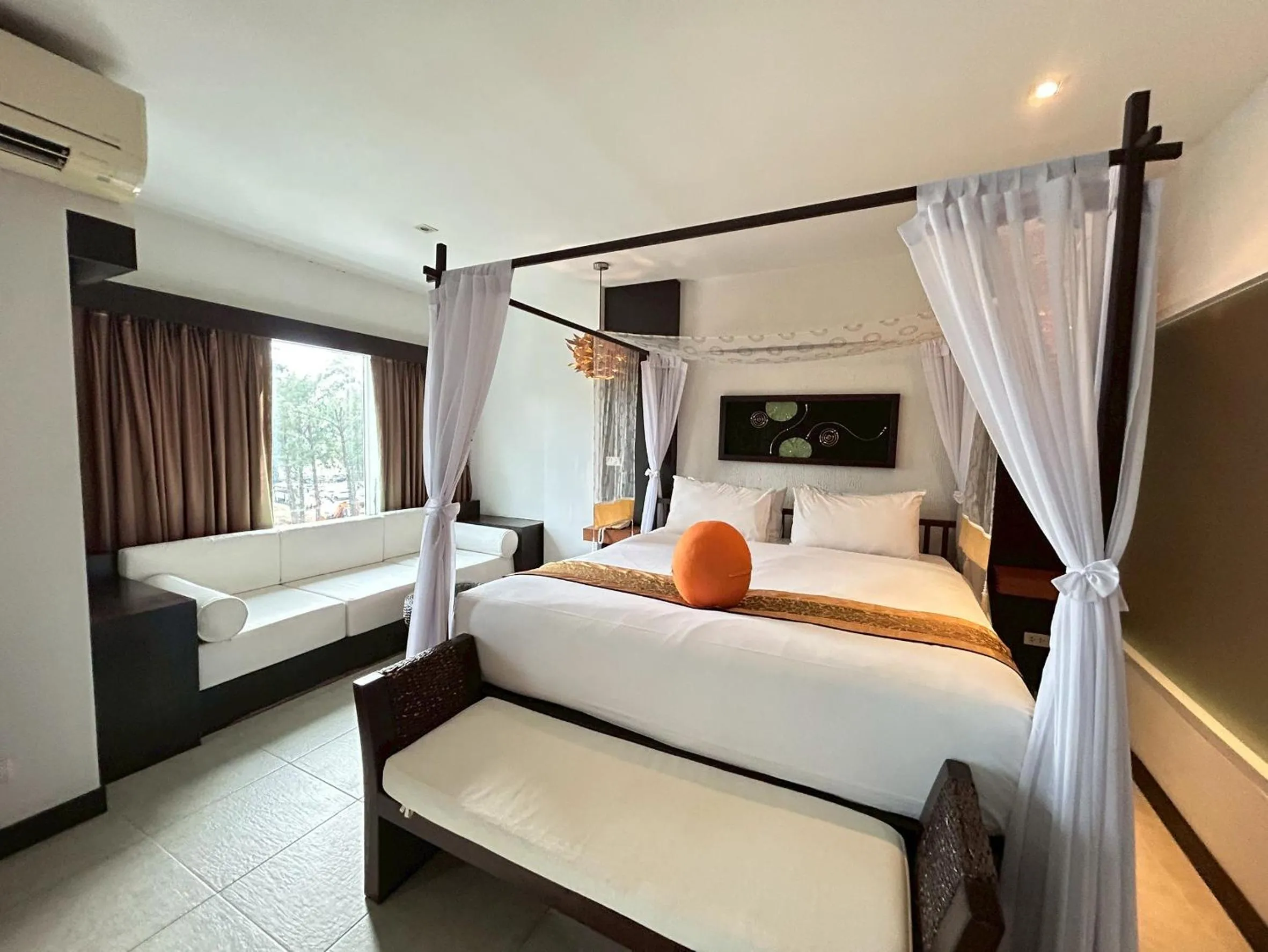 Bed in Benyada Lodge - Surin Beach