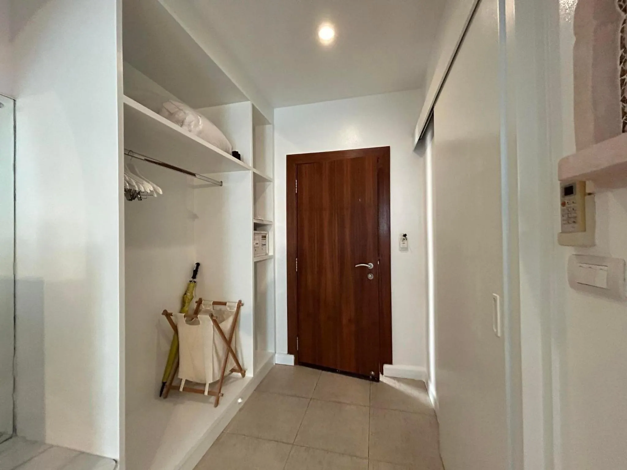 wardrobe in Benyada Lodge - Surin Beach