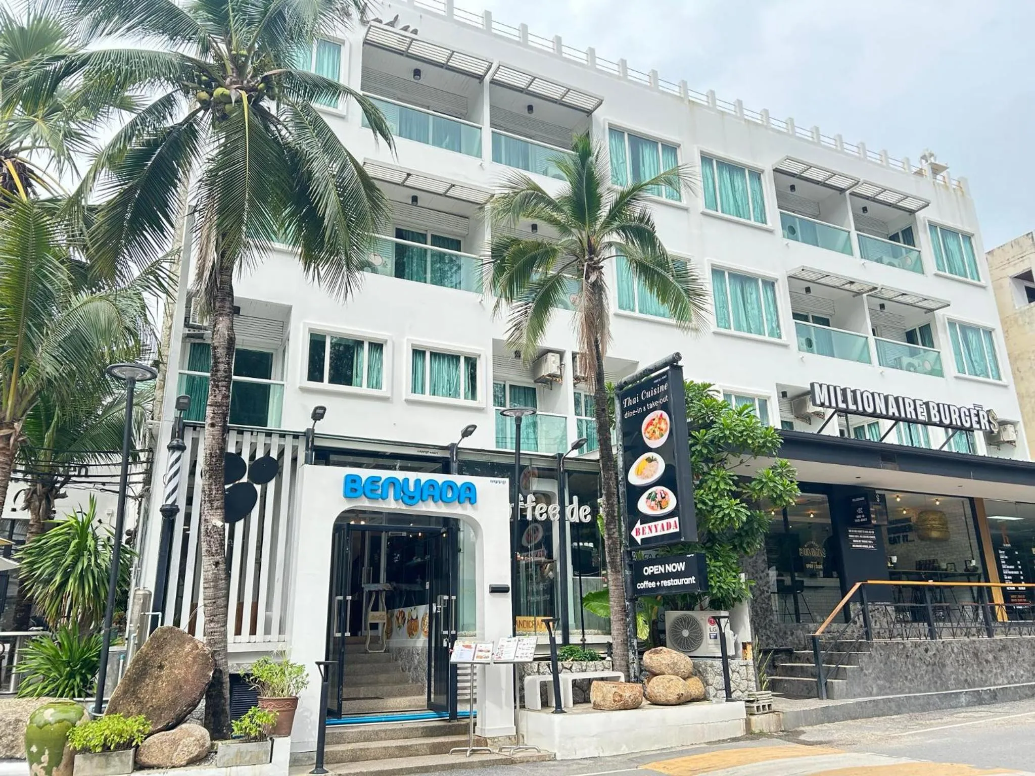 Property building in Benyada Lodge - Surin Beach